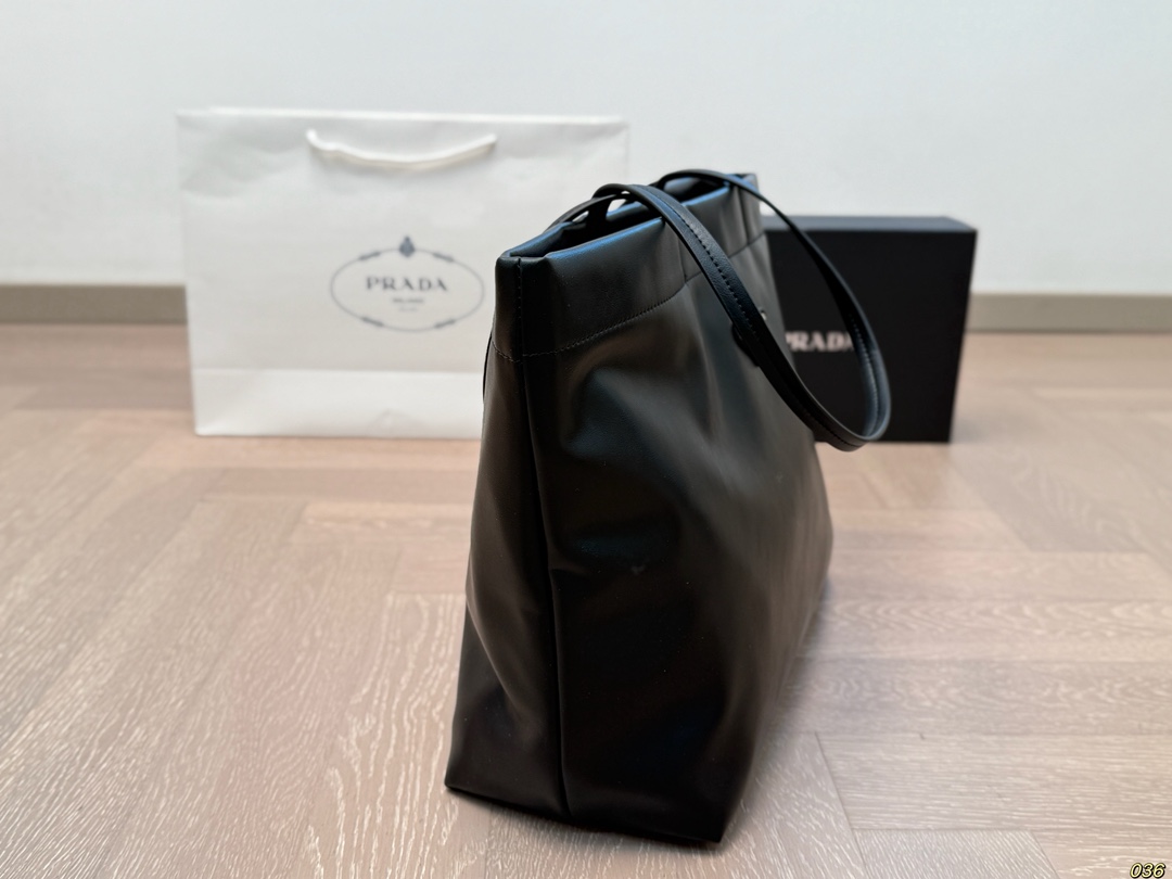【PRADA公式旗艦店】プラダ トートバッグ ハンドバッグ-BRAND OFF