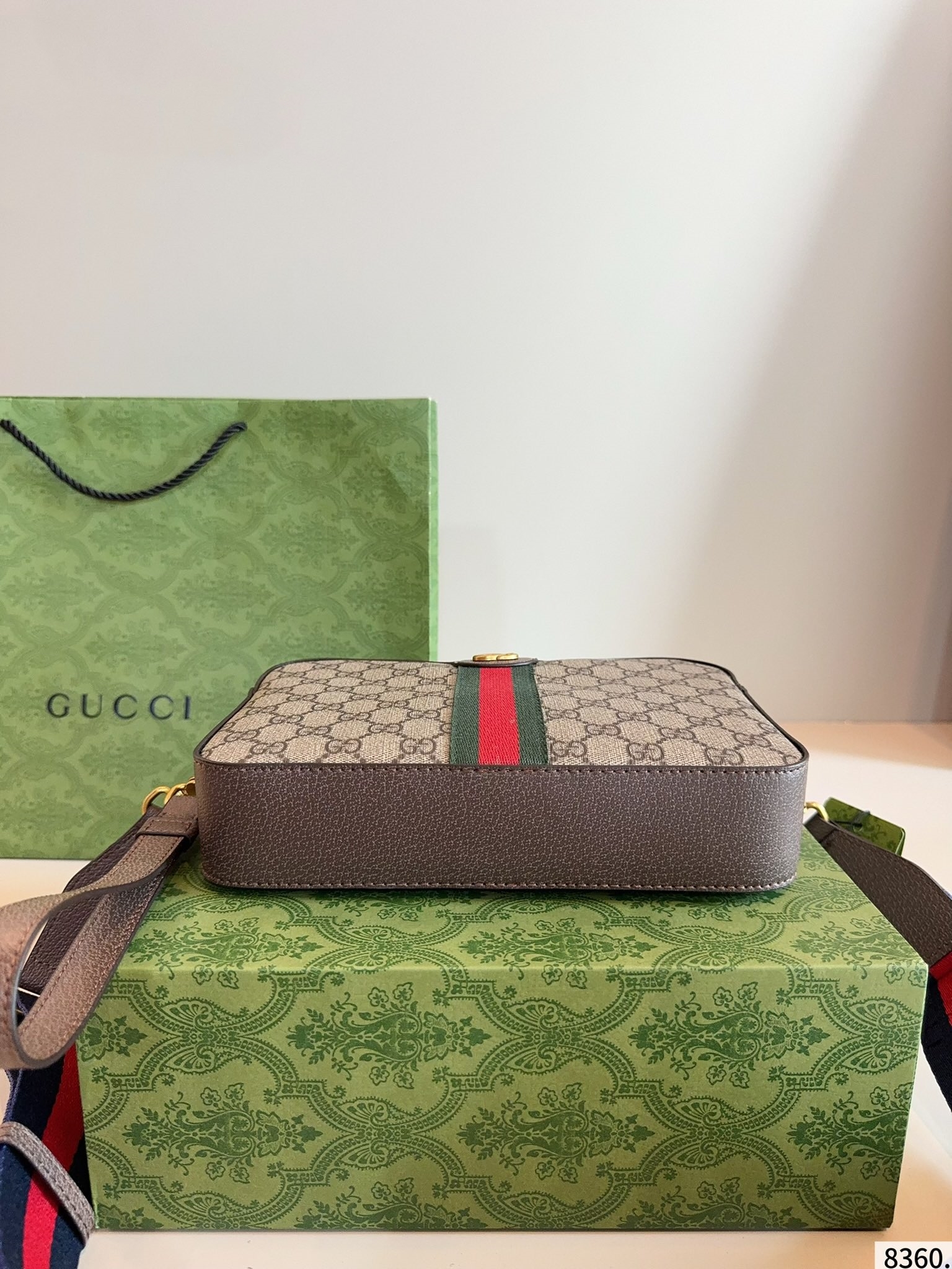 【GUCCI公式旗艦店】グッチ ★大人気 Marmont カメラバッグ-BRAND OFF