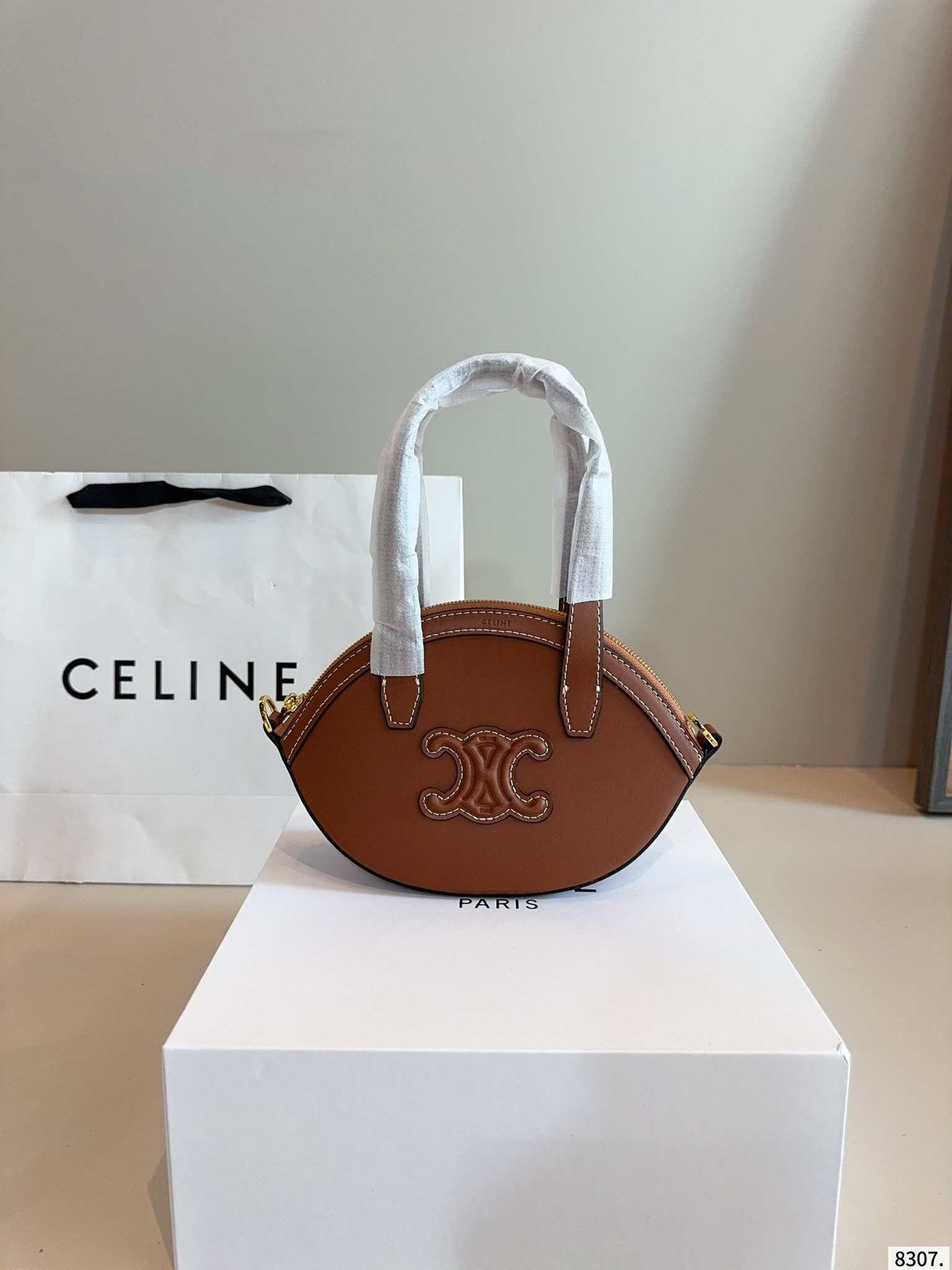 【CELINE公式旗艦店】セリーヌ 凱旋門 Lisa ハンドバッグ-BRAND OFF