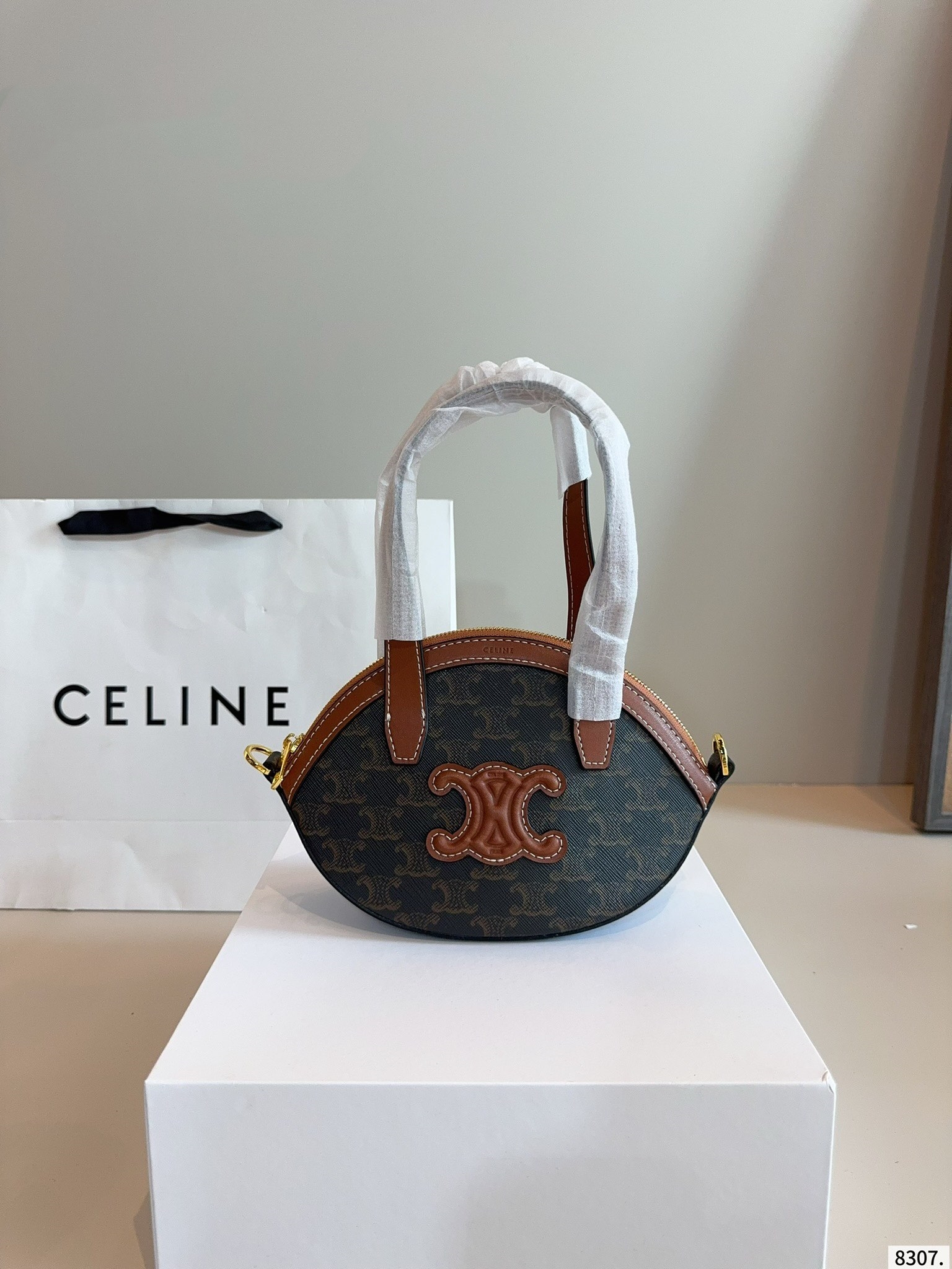 【CELINE公式旗艦店】セリーヌ 凱旋門 Lisa ハンドバッグ-BRAND OFF