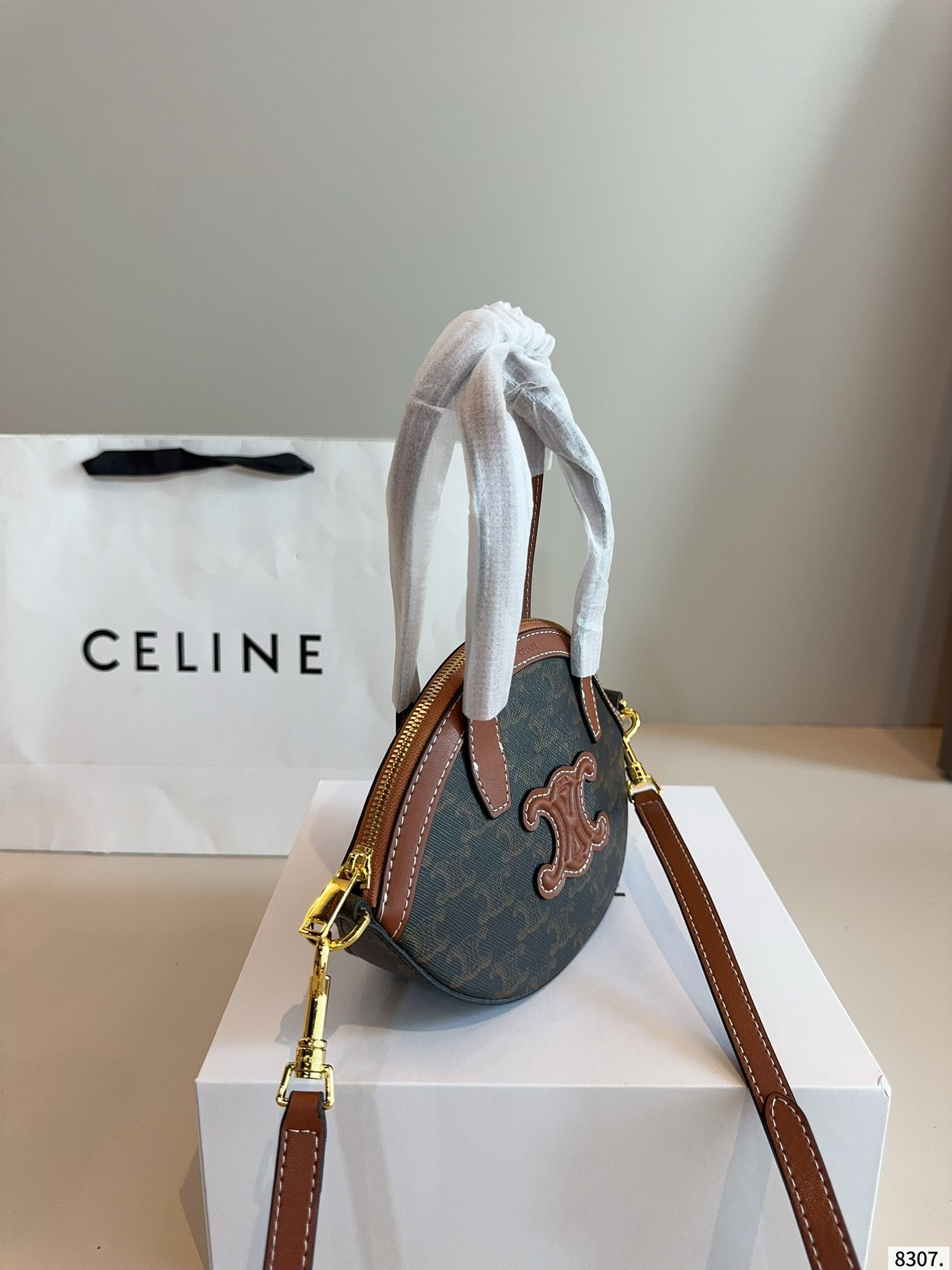 【CELINE公式旗艦店】セリーヌ 凱旋門 Lisa ハンドバッグ-BRAND OFF