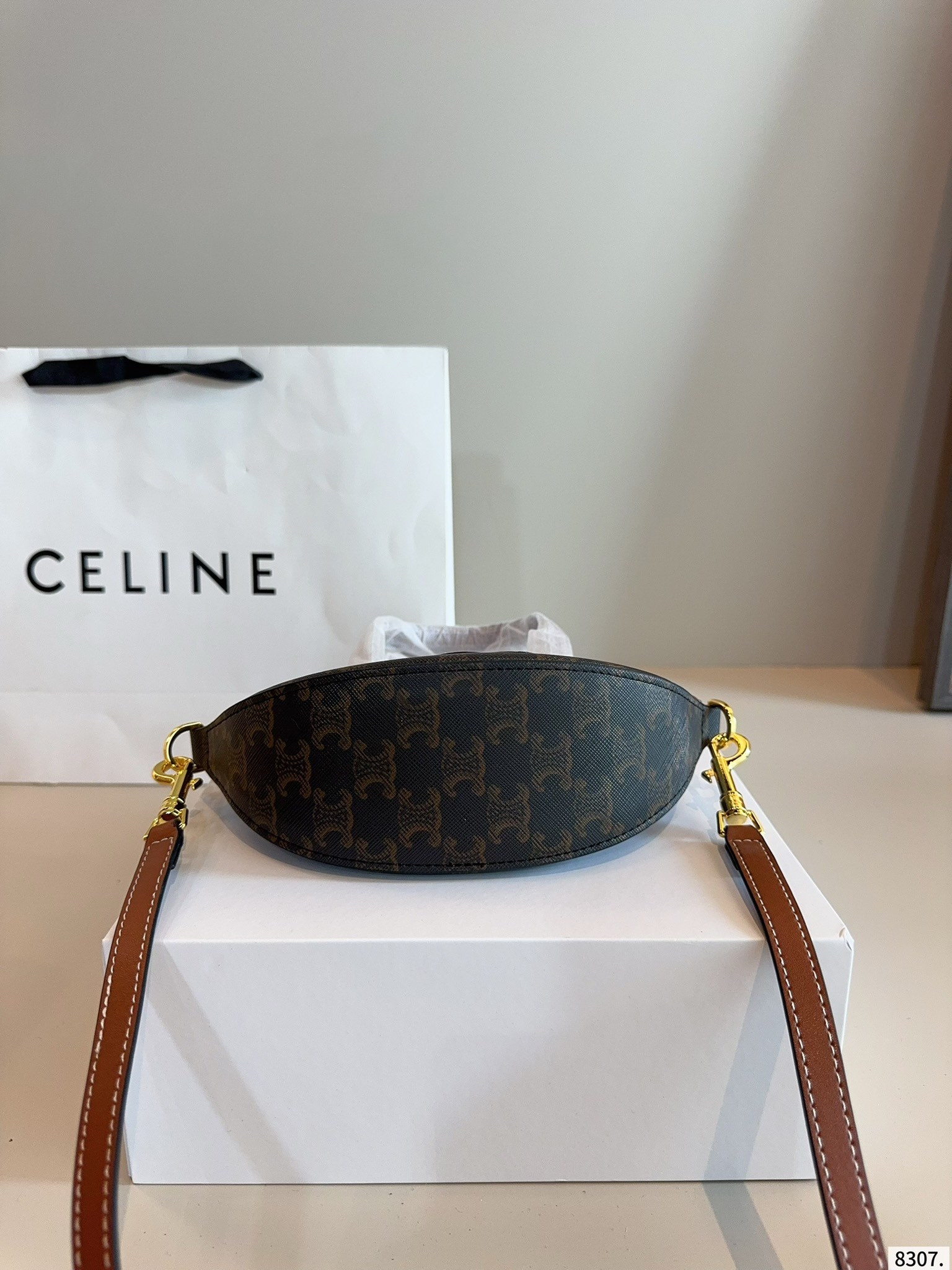 【CELINE公式旗艦店】セリーヌ 凱旋門 Lisa ハンドバッグ-BRAND OFF