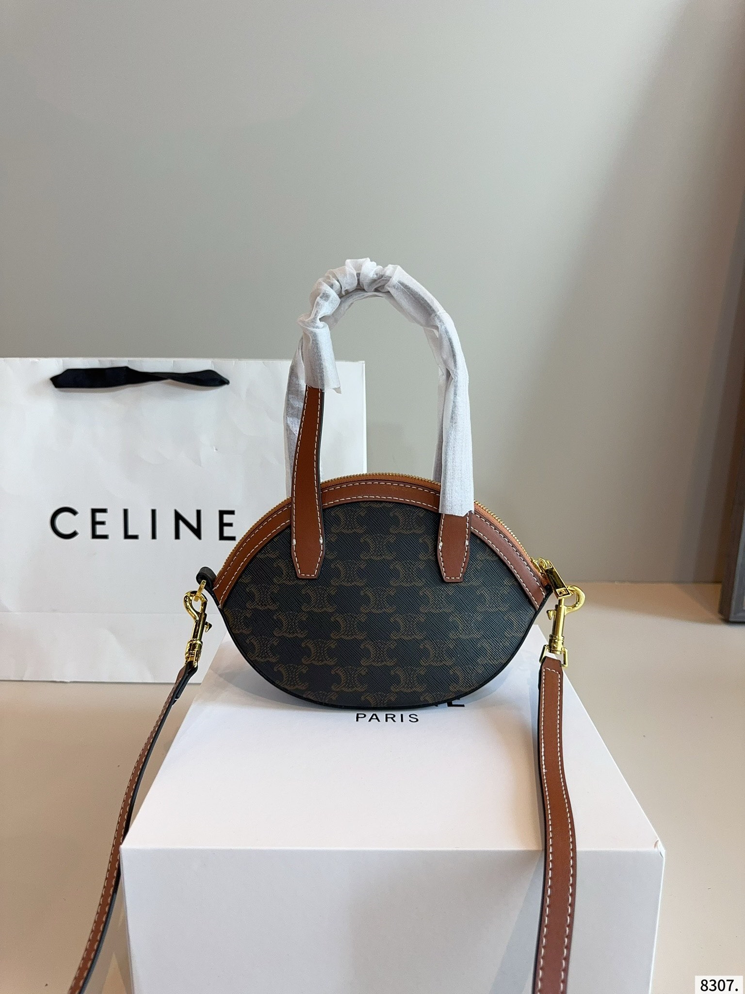 【CELINE公式旗艦店】セリーヌ 凱旋門 Lisa ハンドバッグ-BRAND OFF