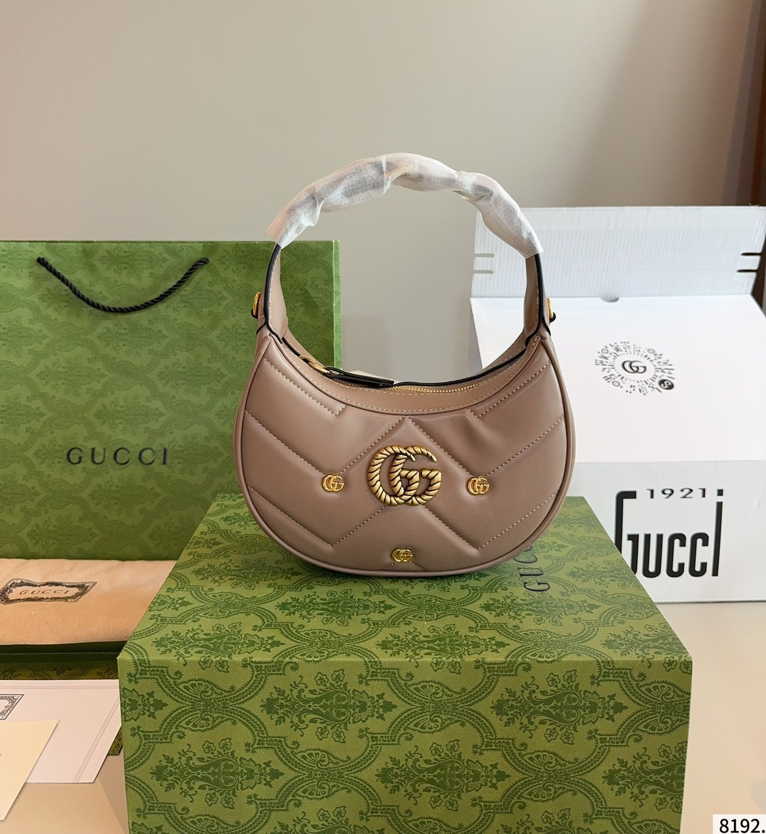 【GUCCI公式旗艦店】グッチ Marmont わきバッグ ハンドバッグ ★超人気-BRAND OFF