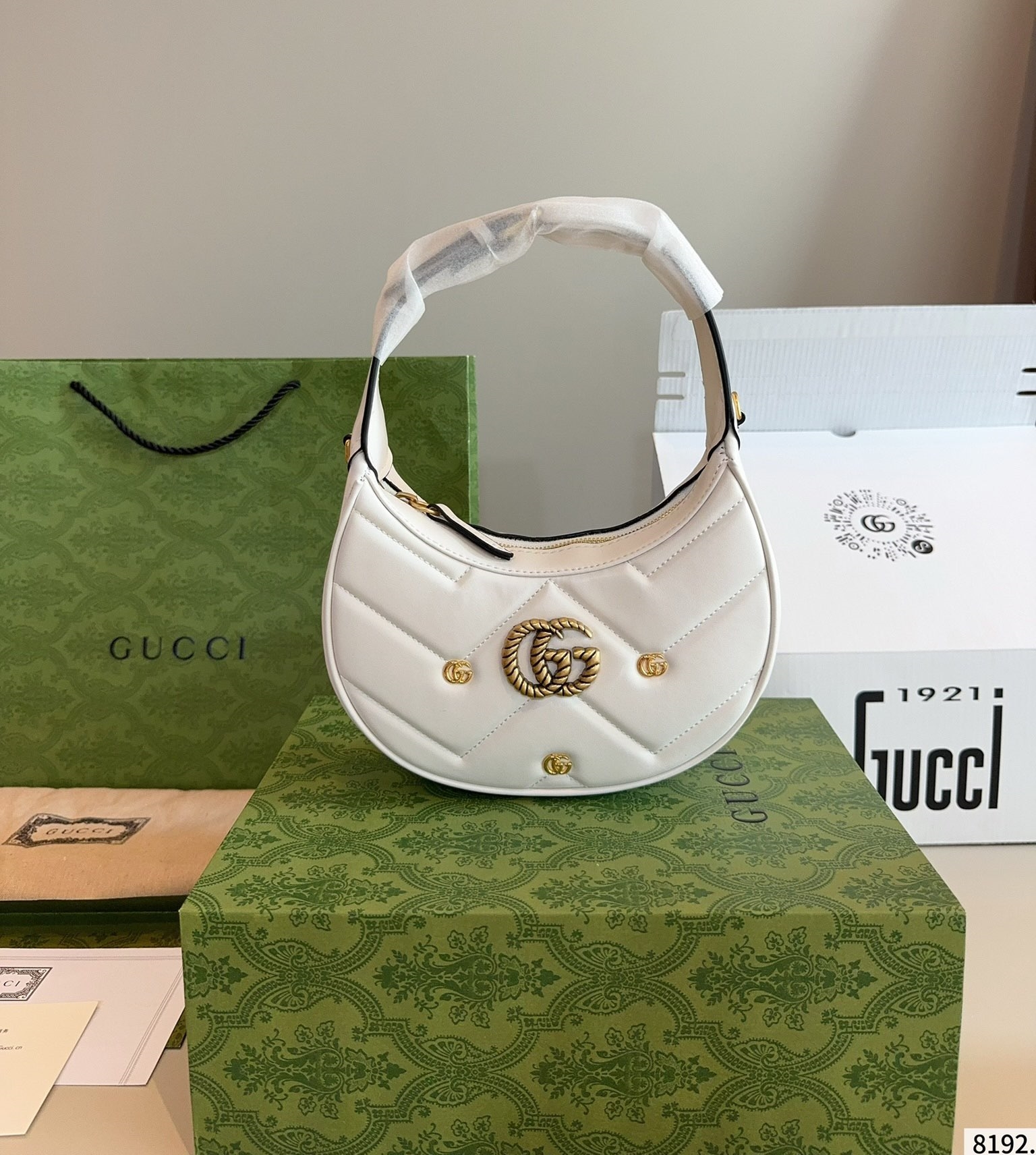 【GUCCI公式旗艦店】グッチ Marmont わきバッグ ハンドバッグ ★超人気-BRAND OFF