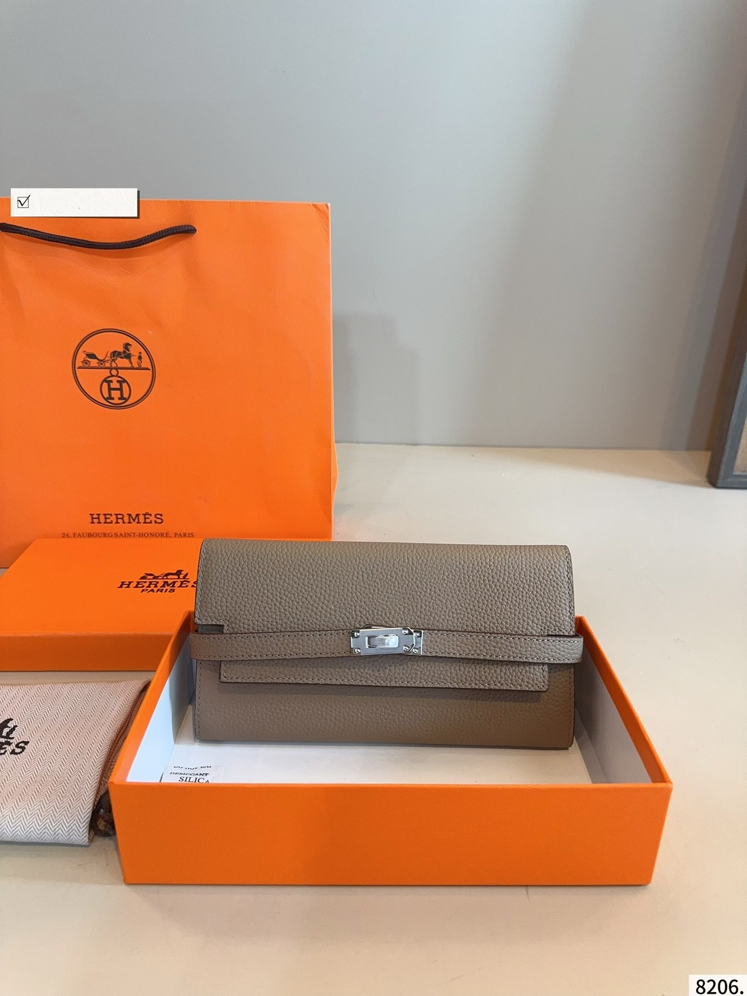 【HERMES公式旗艦店】エルメス 財布 シルバー金具  7カラー 20*10CM-BRAND OFF