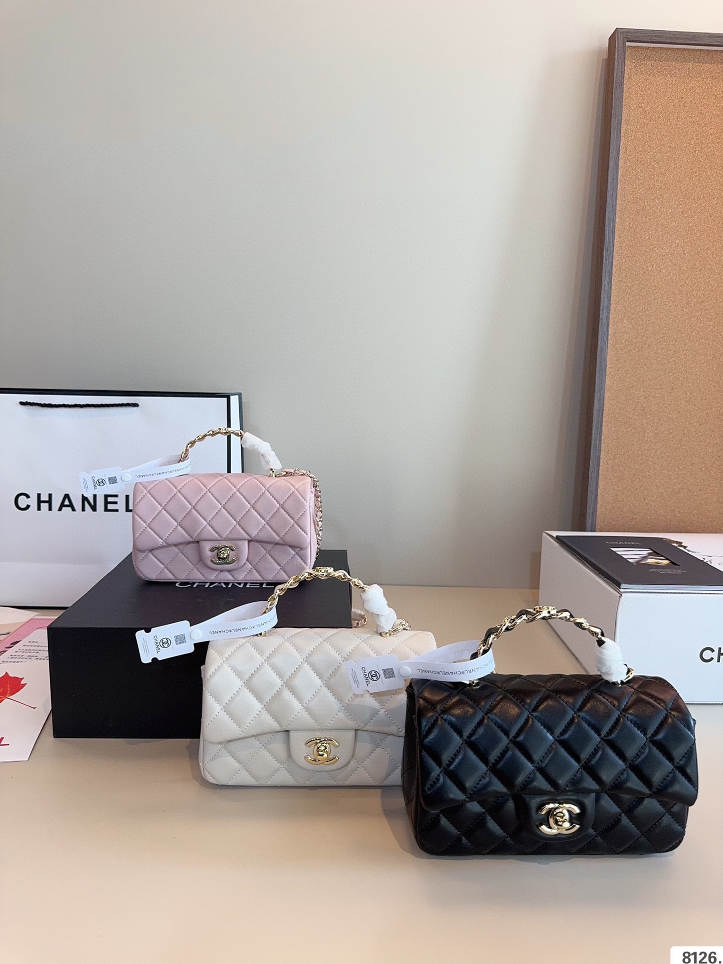 【CHANEL旗艦店】シャネル ★大人気 24A ショルダーバッグ-BRAND OFF