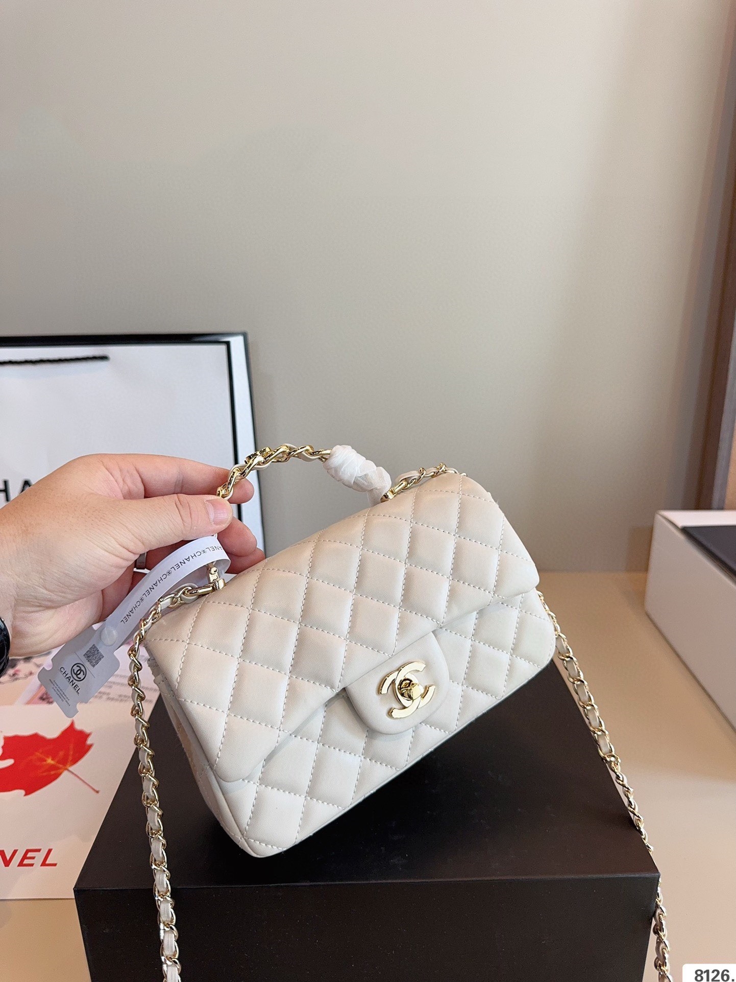 【CHANEL旗艦店】シャネル ★大人気 24A ショルダーバッグ-BRAND OFF