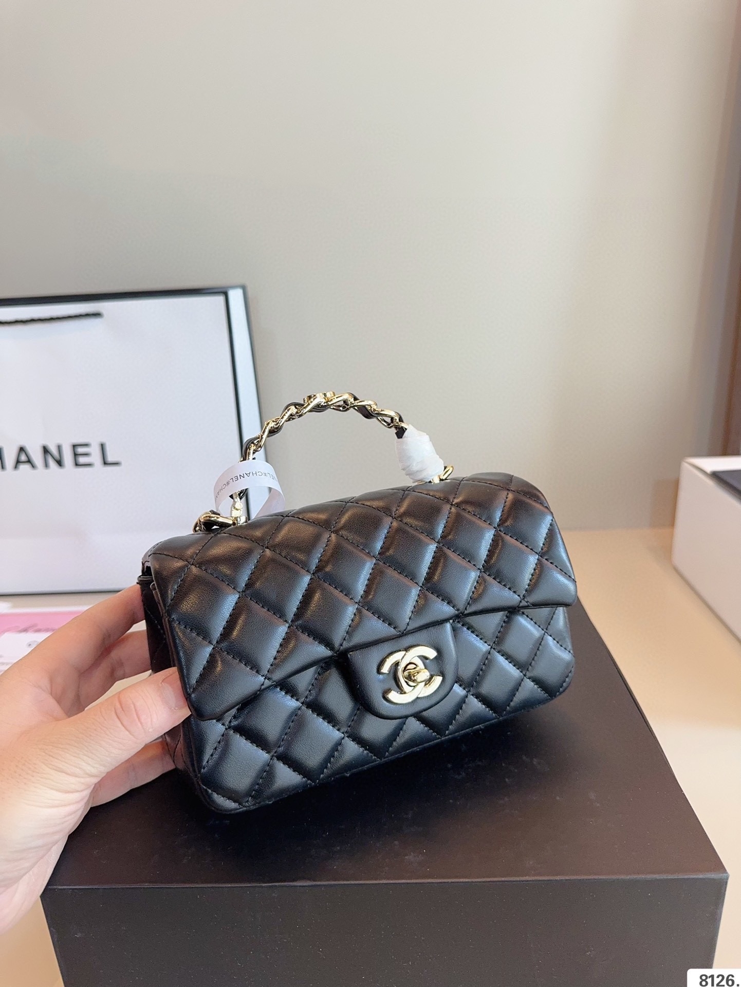 【CHANEL旗艦店】シャネル ★大人気 24A ショルダーバッグ-BRAND OFF