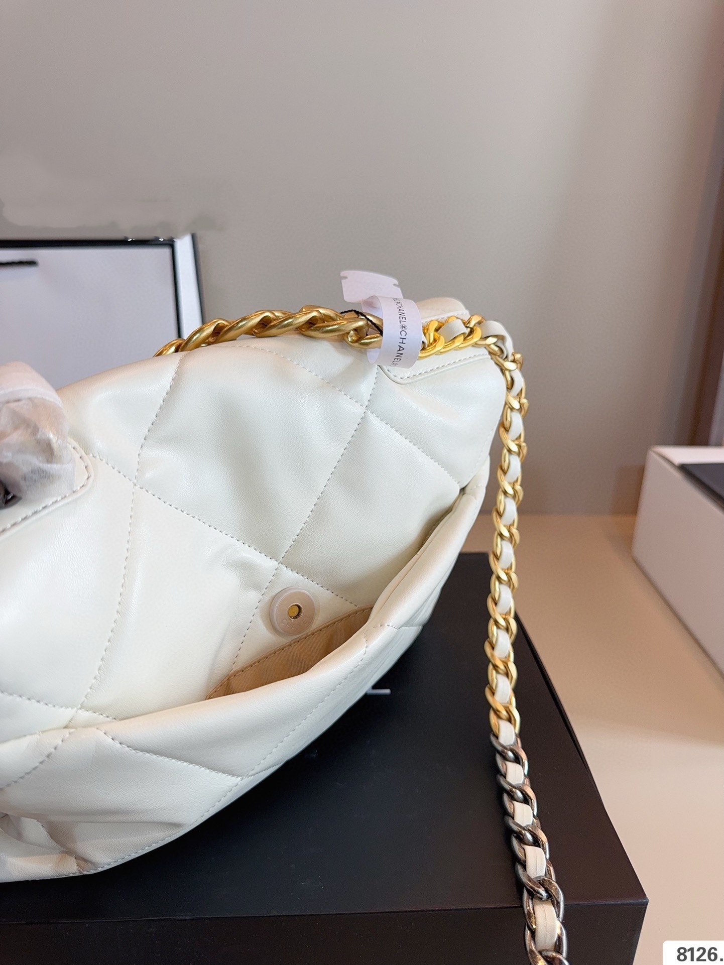 【CHANEL公式旗艦店】シャネル 19 bag チェーンバッグ-BRAND OFF