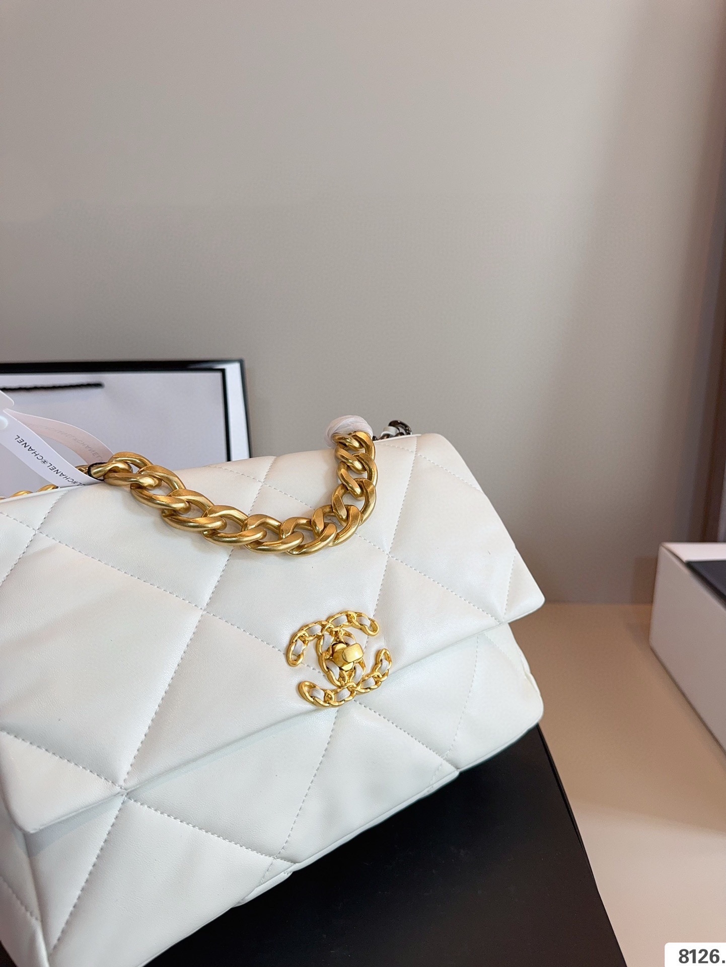 【CHANEL公式旗艦店】シャネル 19 bag チェーンバッグ-BRAND OFF