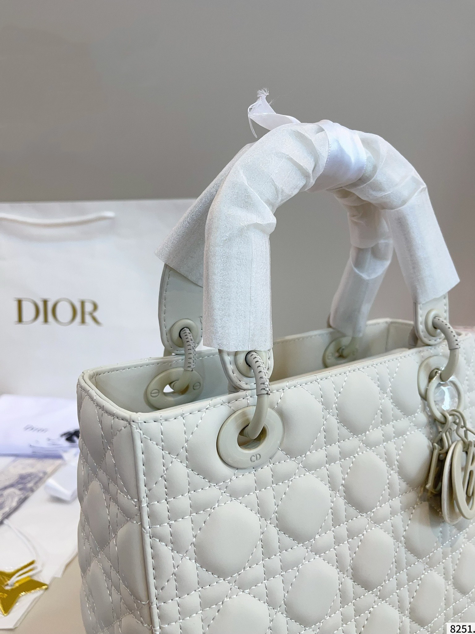 【DIOR旗艦店】ディオール Lady ハンドバッグ 23*12*20cm-BRAND OFF