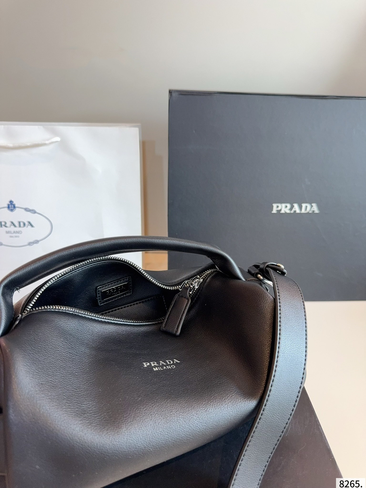 【PRADA公式旗艦店】プラダ HOBO ショルダーバッグ★大人気定番商品-BRAND OFF
