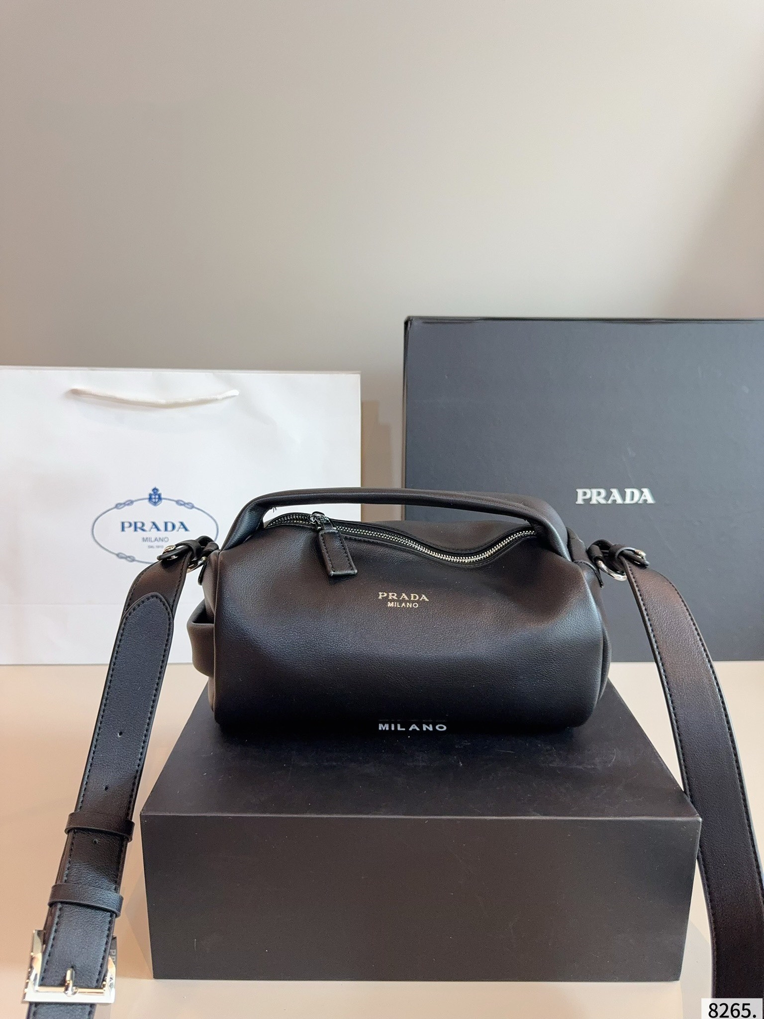【PRADA公式旗艦店】プラダ HOBO ショルダーバッグ★大人気定番商品-BRAND OFF