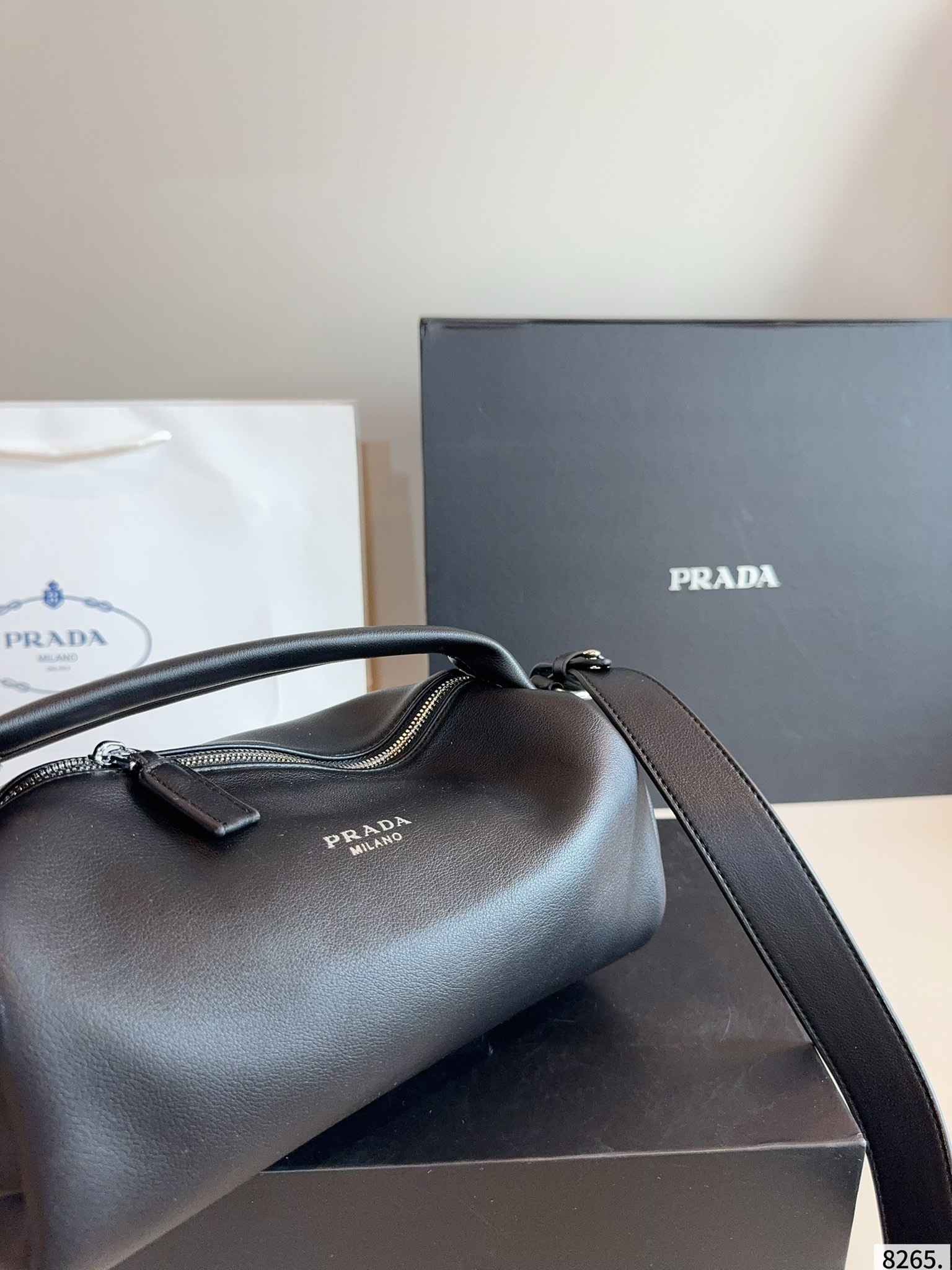 【PRADA公式旗艦店】プラダ HOBO ショルダーバッグ★大人気定番商品-BRAND OFF