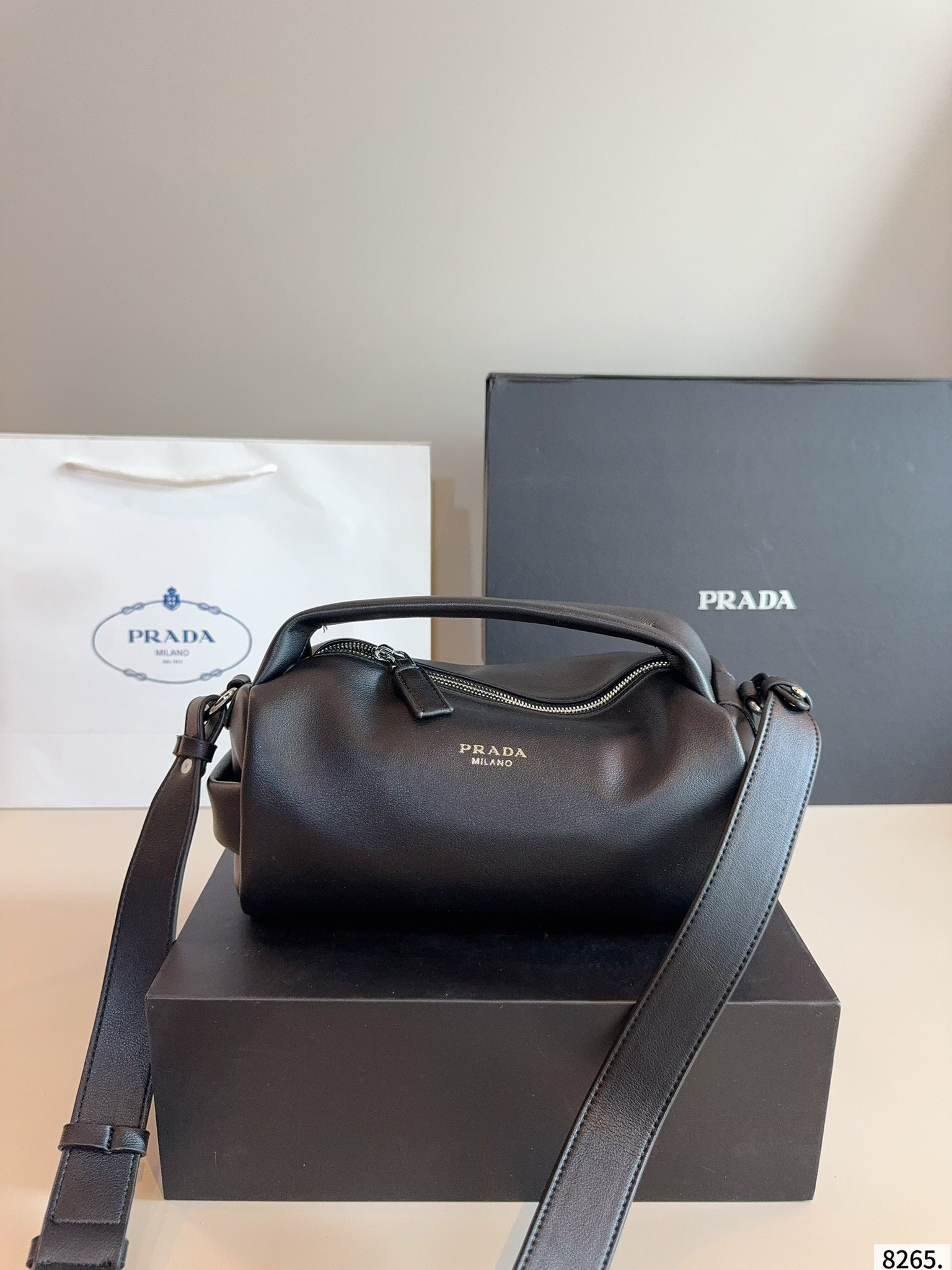 【PRADA公式旗艦店】プラダ HOBO ショルダーバッグ★大人気定番商品-BRAND OFF