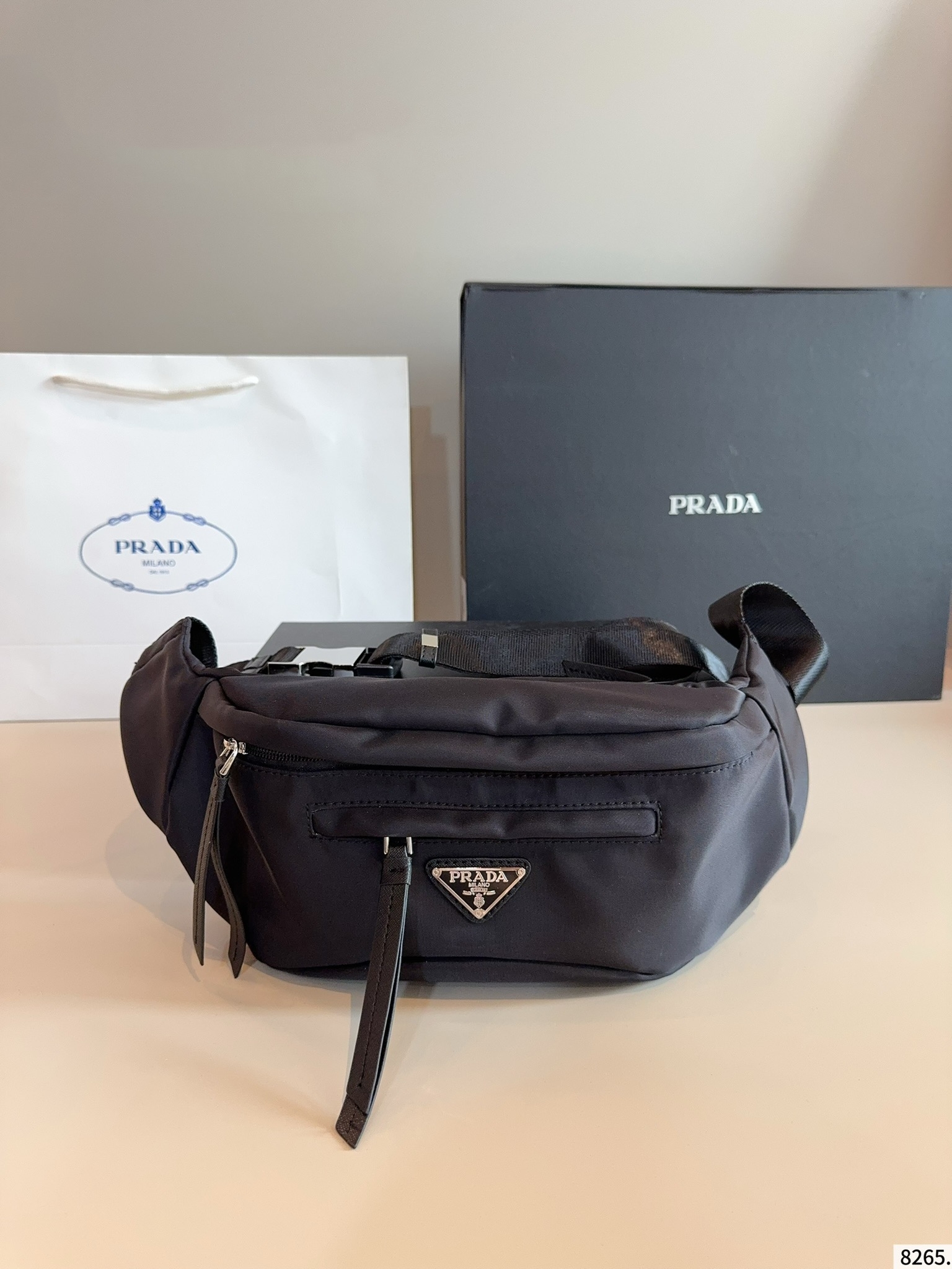 大人気定番商品★PRADA プラダ ウエストバッグ チェストバッグ-BRAND OFF