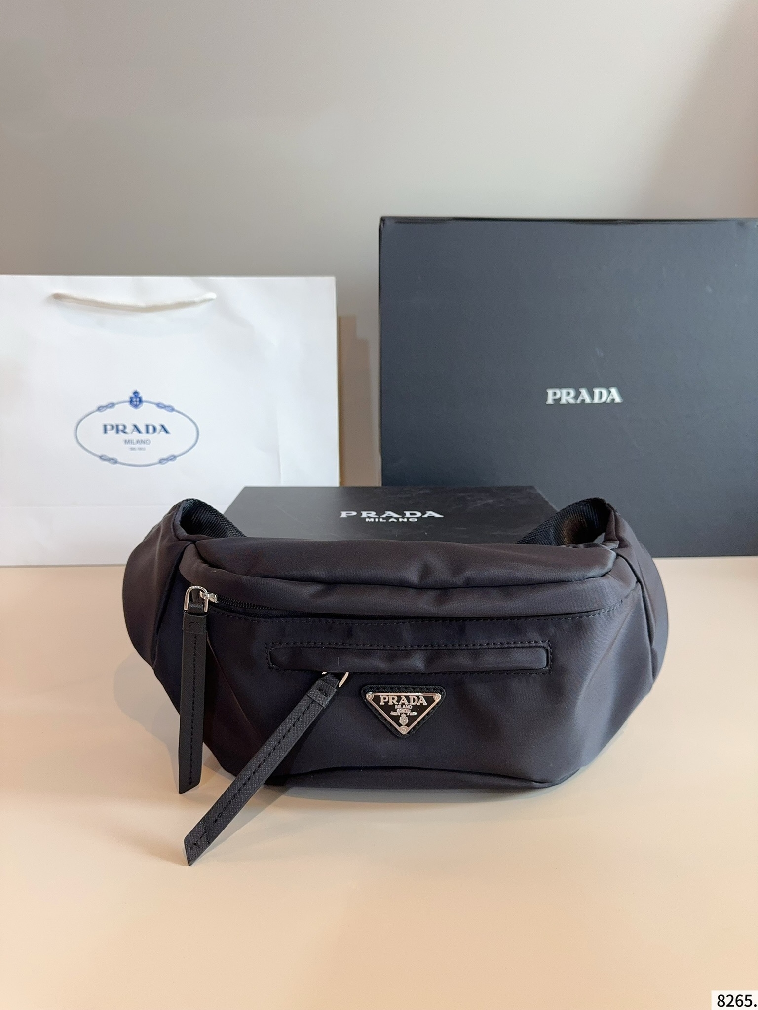 大人気定番商品★PRADA プラダ ウエストバッグ チェストバッグ-BRAND OFF