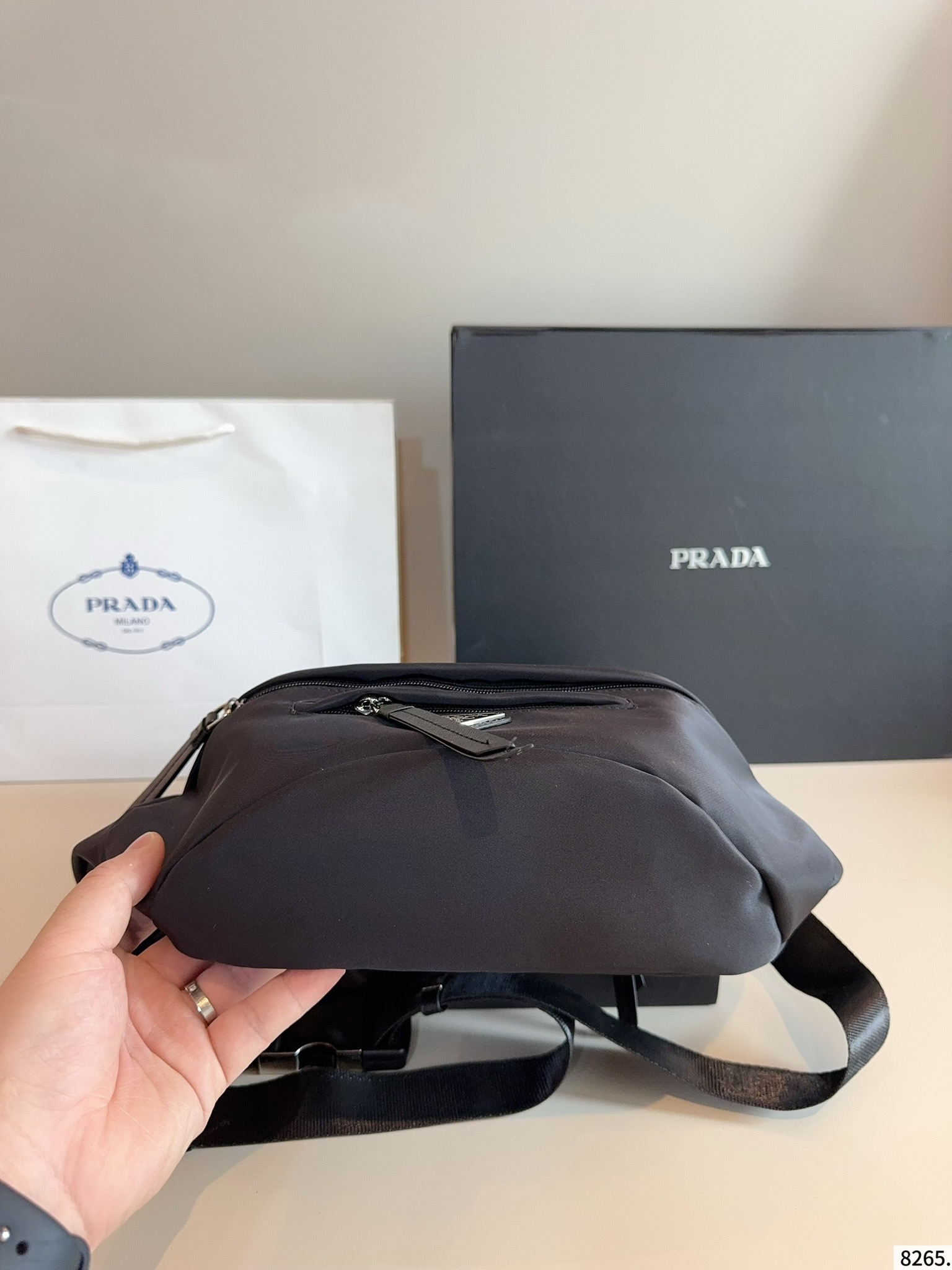 大人気定番商品★PRADA プラダ ウエストバッグ チェストバッグ-BRAND OFF