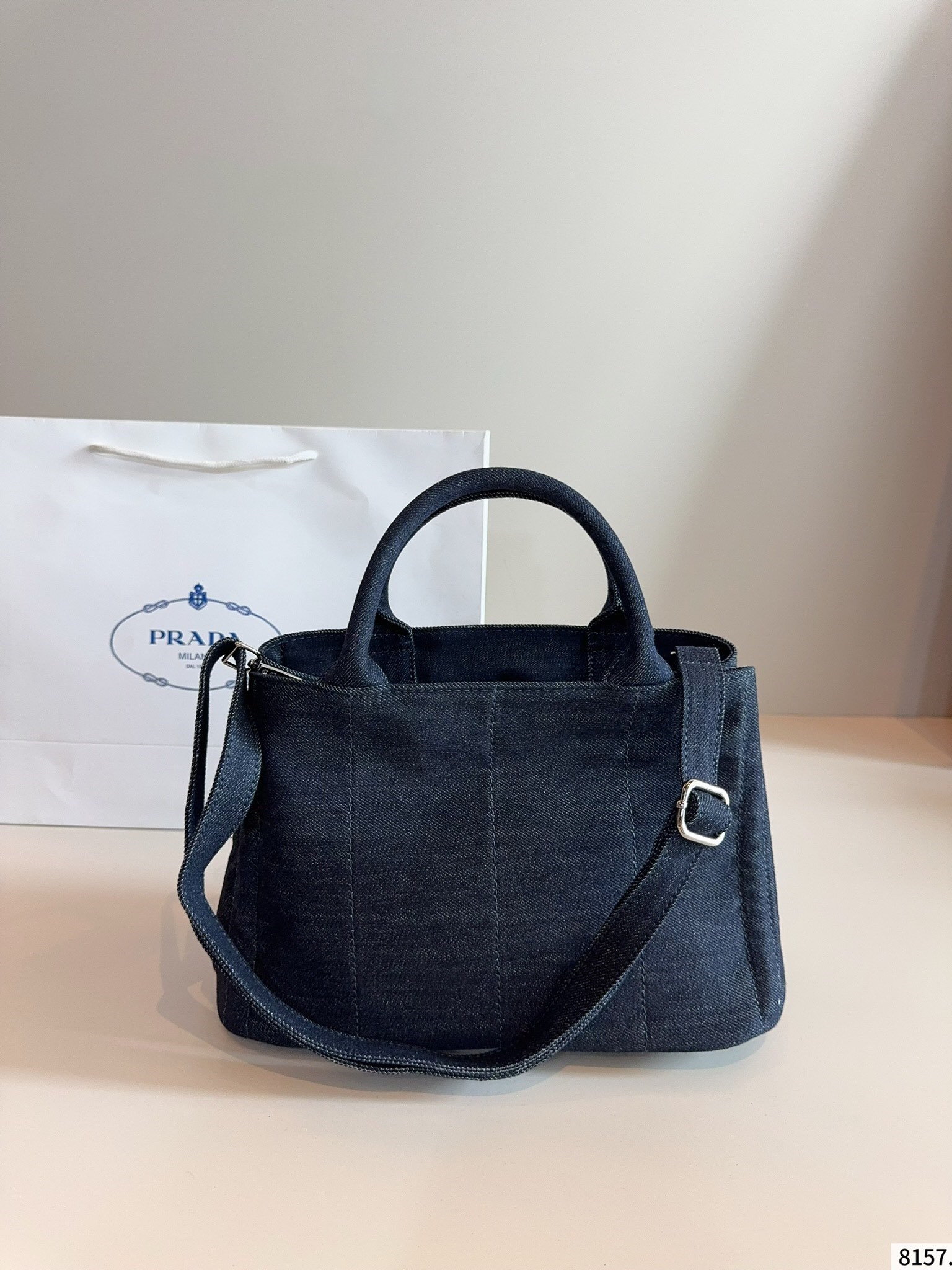 【PRADA公式旗艦店】プラダ ★大人気 ズックのハンドバッグ-BRAND OFF