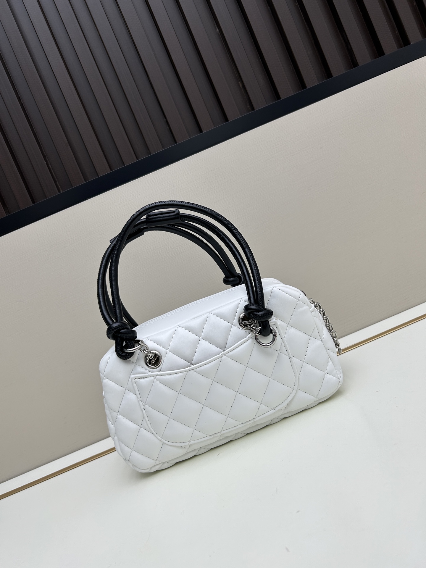 【CHANEL公式旗艦店】シャネル MINI ハンドバッグ-BRAND OFF