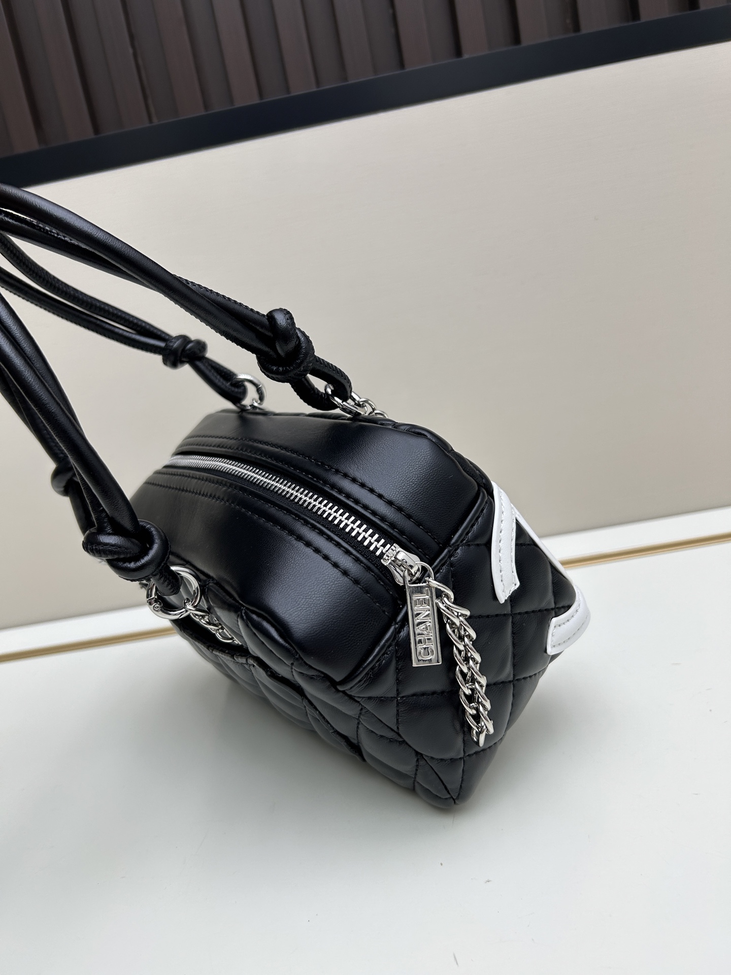 【CHANEL公式旗艦店】シャネル MINI ハンドバッグ-BRAND OFF