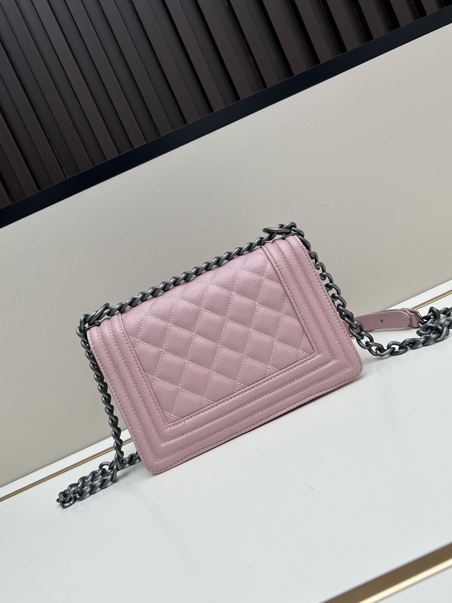【CHANEL公式旗艦店】シャネル Leboy クロスボディバッグ-BRAND OFF