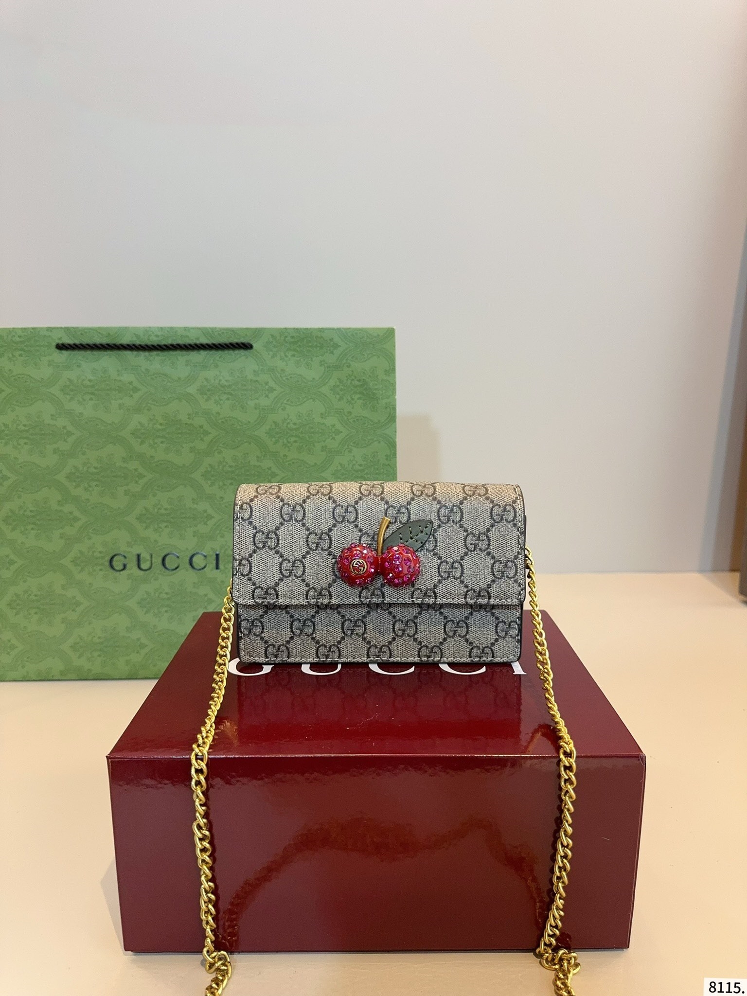 【GUCCI旗艦店】グッチ さくらんぼ チェーンバッグ★人気商品★-BRAND OFF