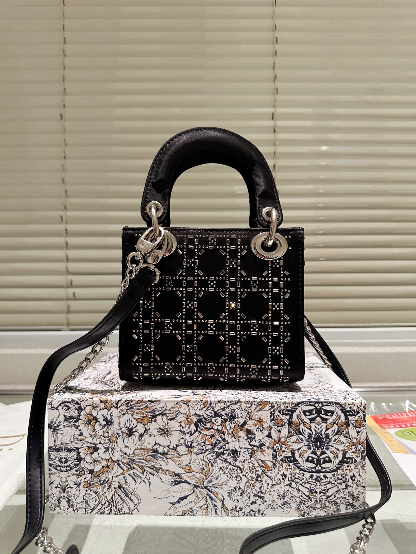 【DIOR公式旗艦店】ディオール Lady ハンドバッグ ショルダーバッグ-BRAND OFF