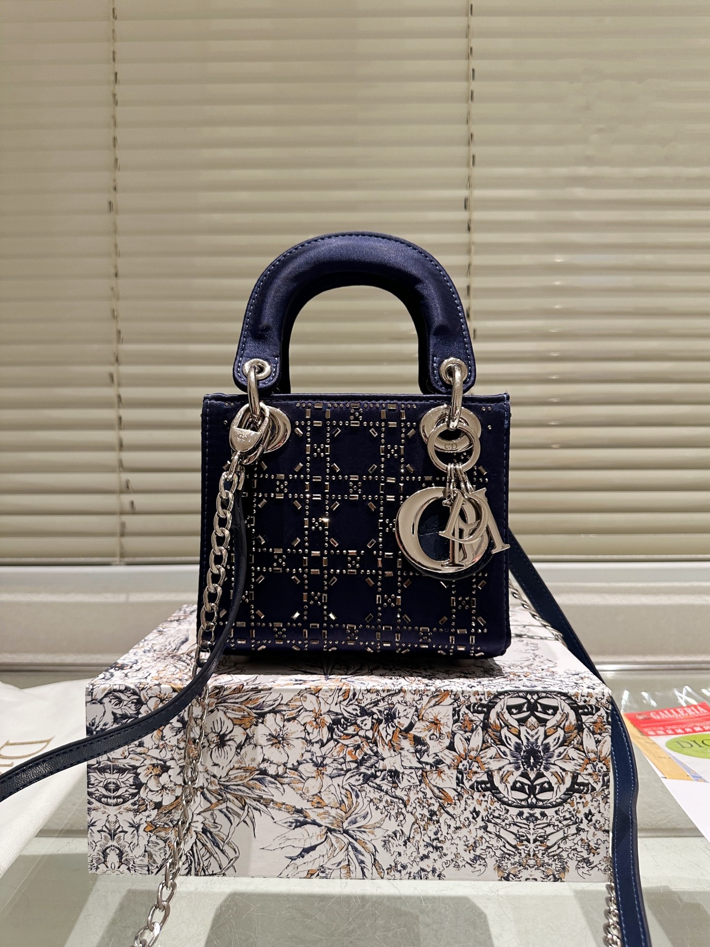 【DIOR公式旗艦店】ディオール Lady ハンドバッグ ショルダーバッグ-BRAND OFF