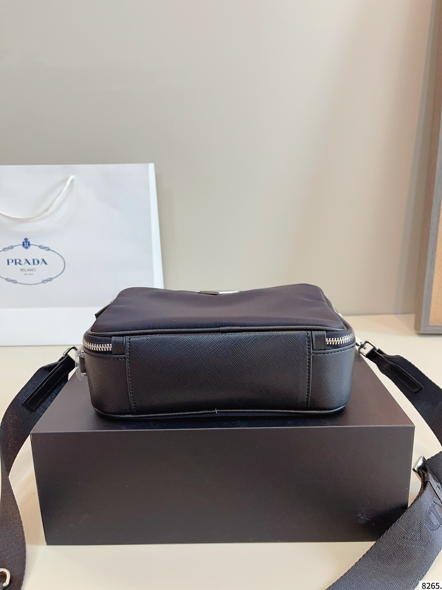【PRADA公式旗艦店】プラダ カメラバッグ ショルダーバッグ★人気商品★-BRAND OFF