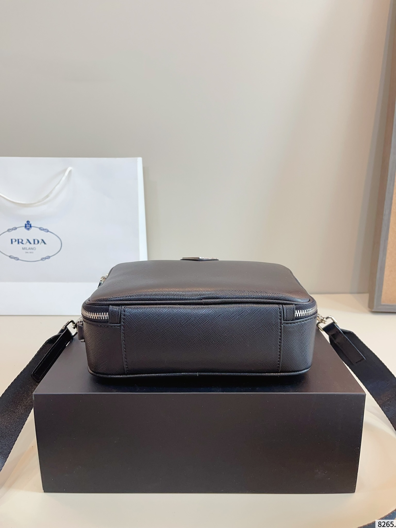 【PRADA公式旗艦店】プラダ カメラバッグ ショルダーバッグ★人気商品★-BRAND OFF