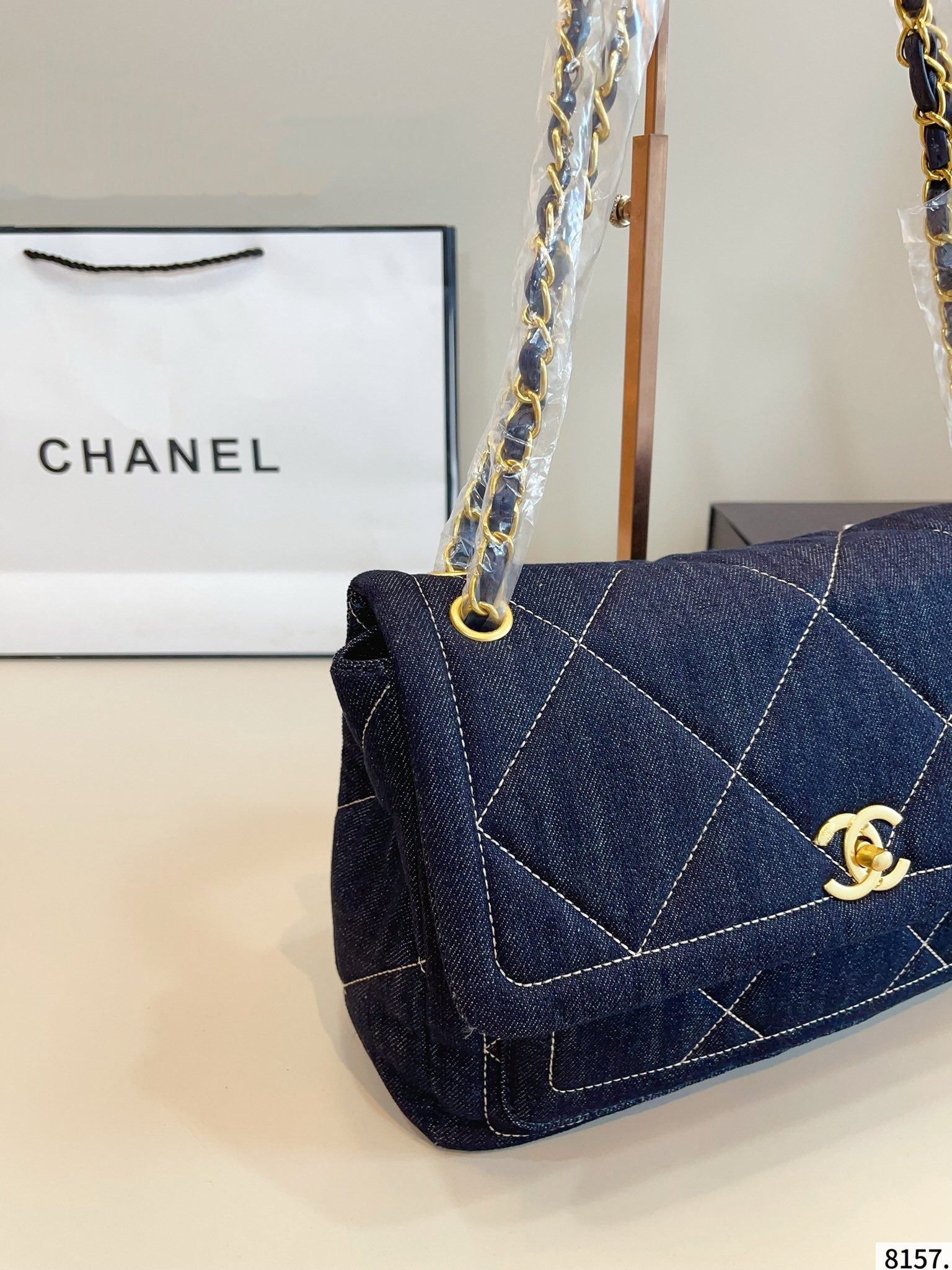 【CHANEL公式旗艦店】シャネル デニムバッグ チェーンバッグ★人気商品★-BRAND OFF