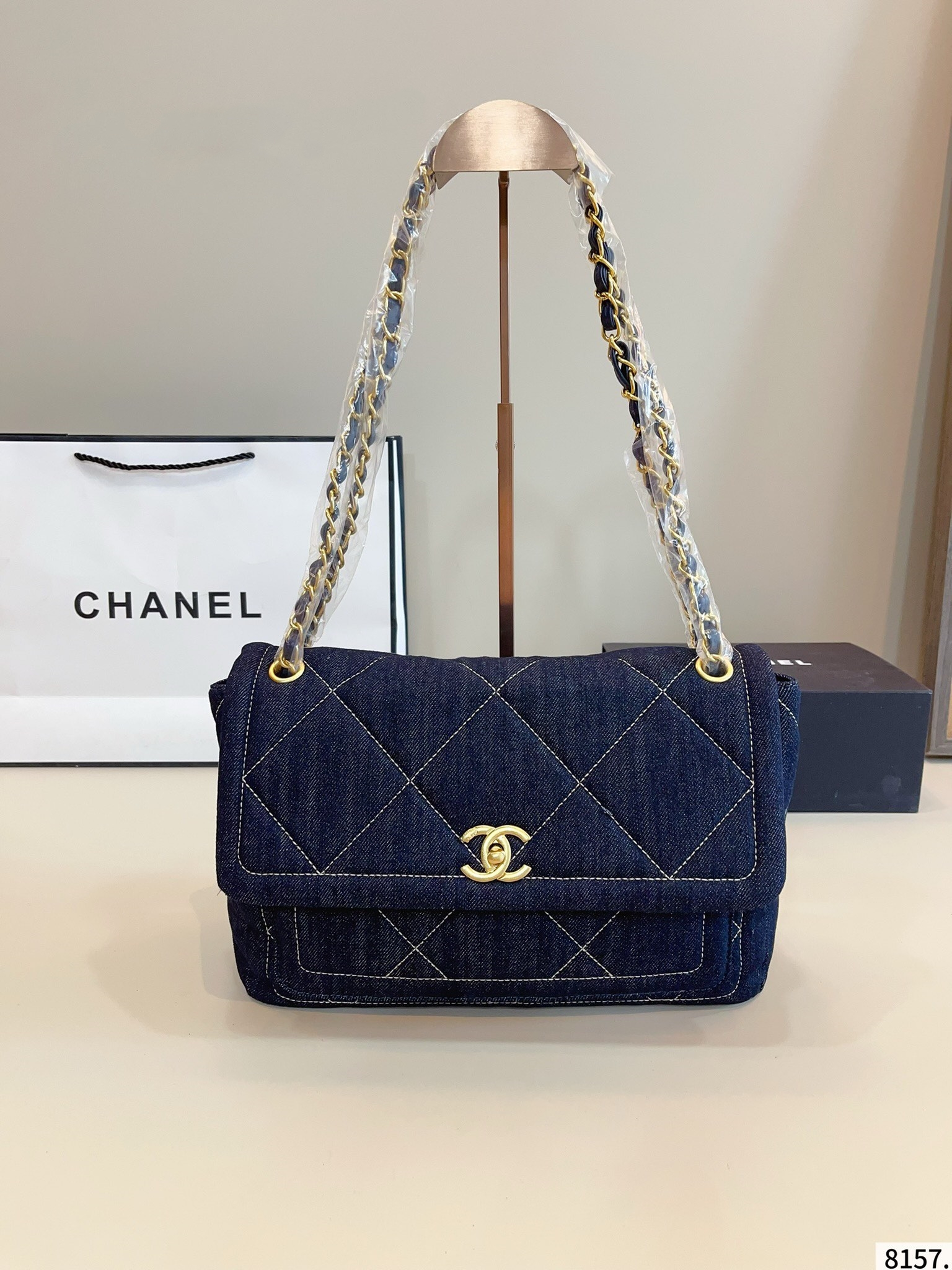 【CHANEL公式旗艦店】シャネル デニムバッグ チェーンバッグ★人気商品★-BRAND OFF