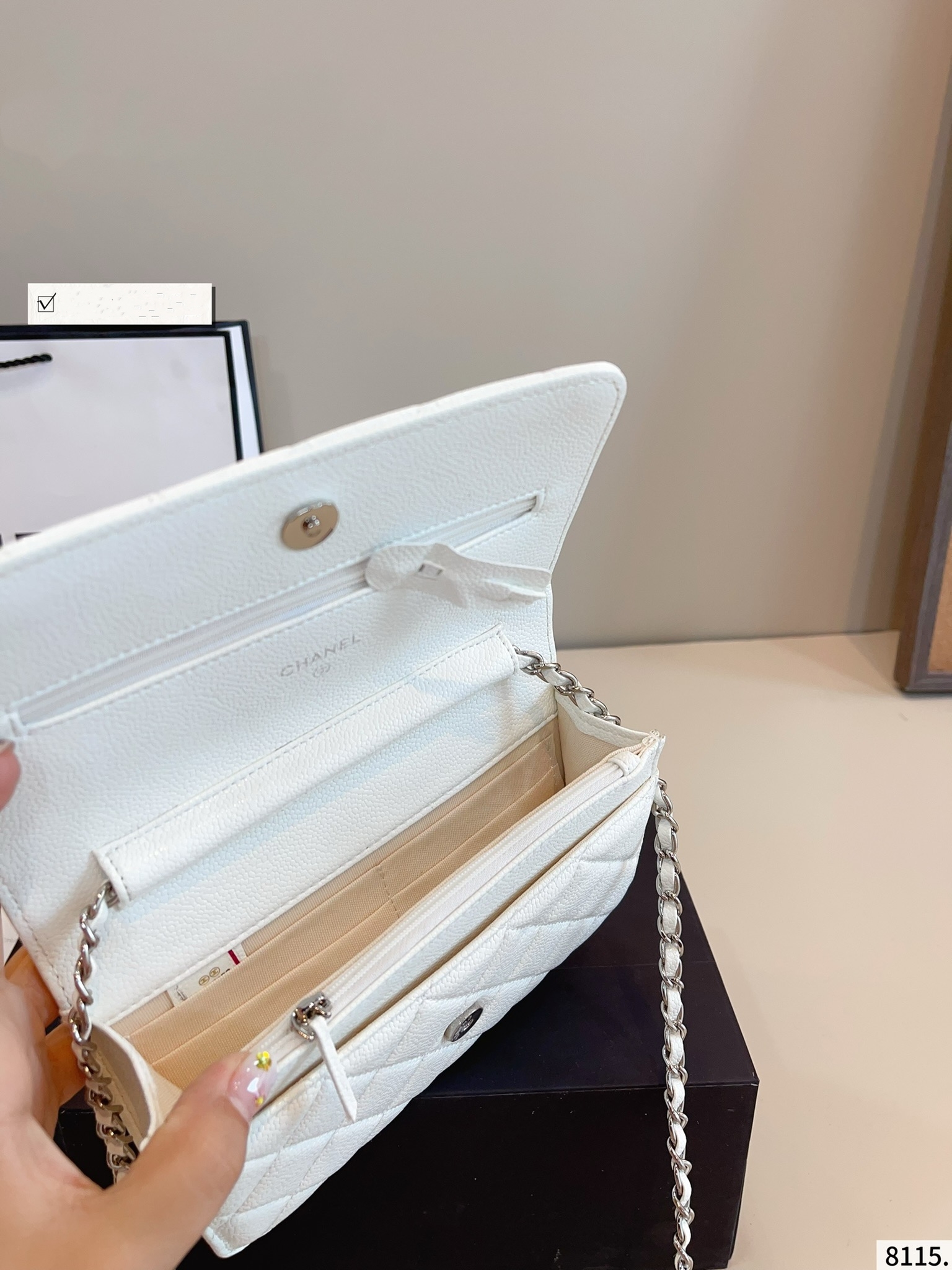 【CHANEL公式旗艦店】シャネル WOC ショルダーバッグ シルバー金具-BRAND OFF