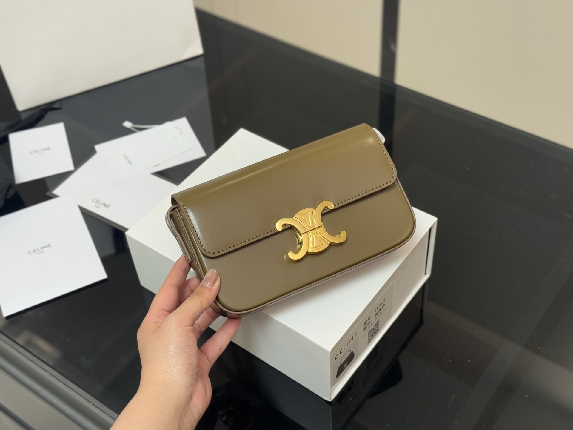 【CELINE公式旗艦店】セリーヌ わきバッグ ハンドバッグ 8色-BRAND OFF