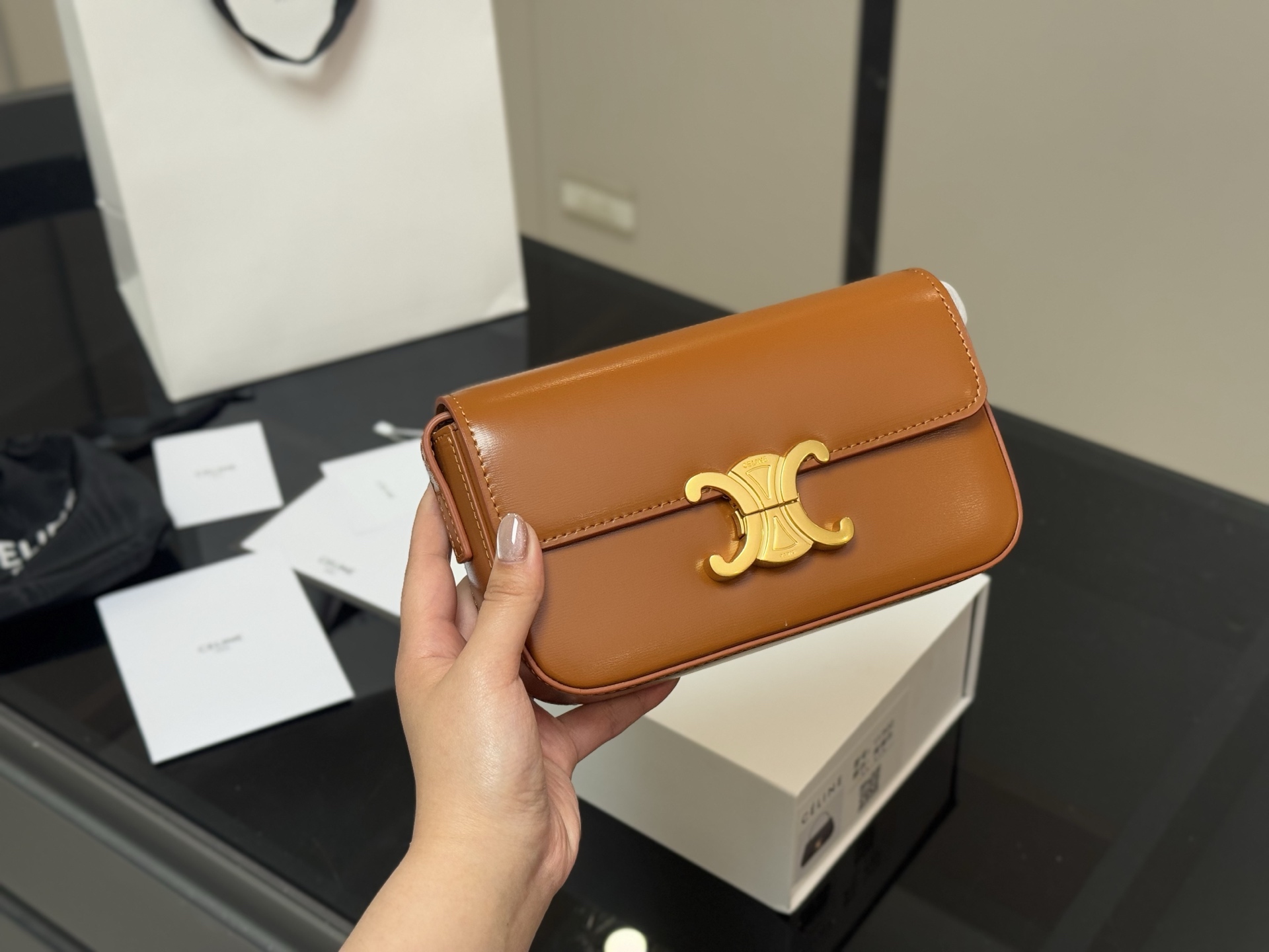 【CELINE公式旗艦店】セリーヌ わきバッグ ハンドバッグ 8色-BRAND OFF