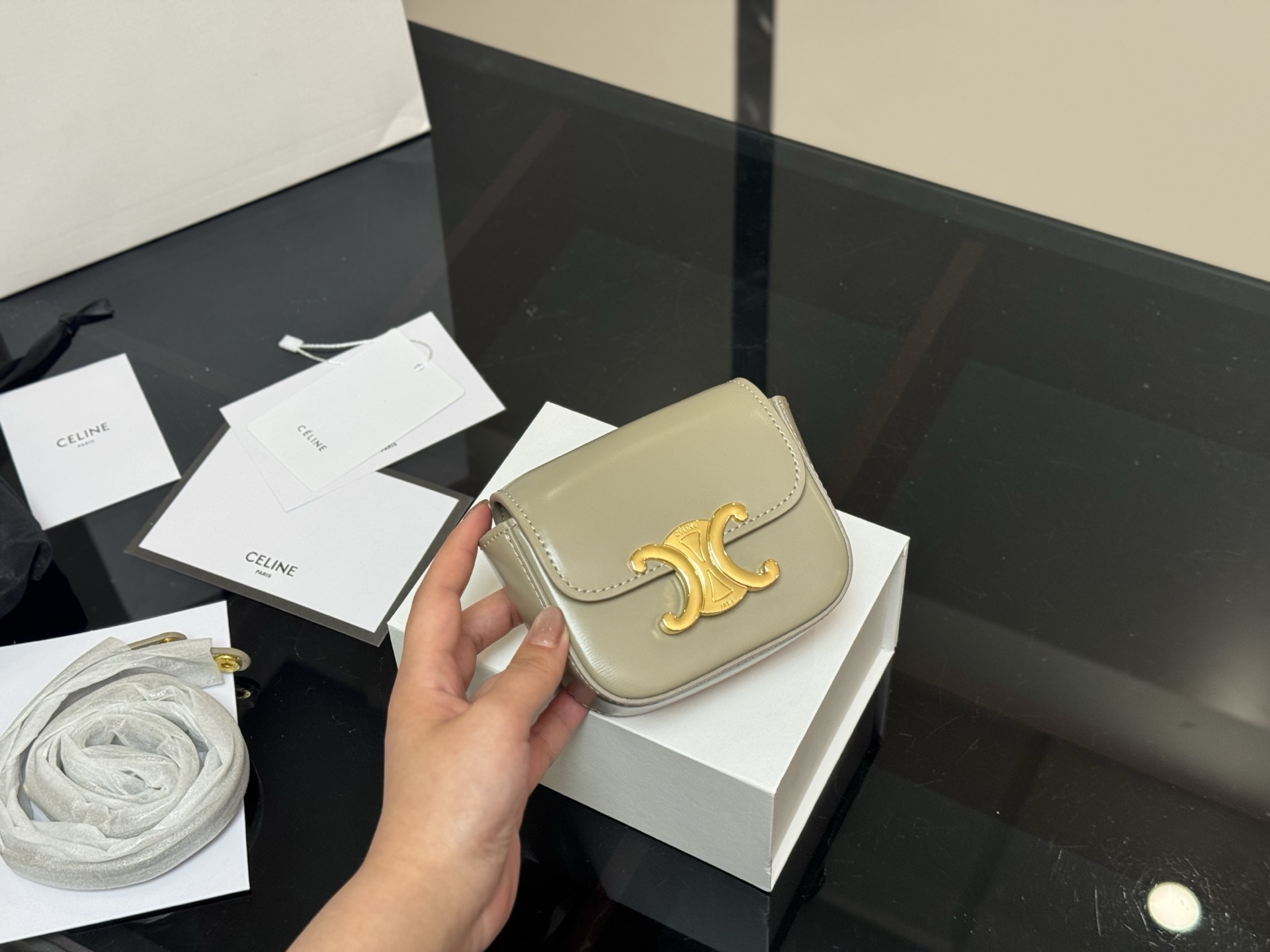 【CELINE公式旗艦店】セリーヌ MINI ショルダーバッグ-BRAND OFF