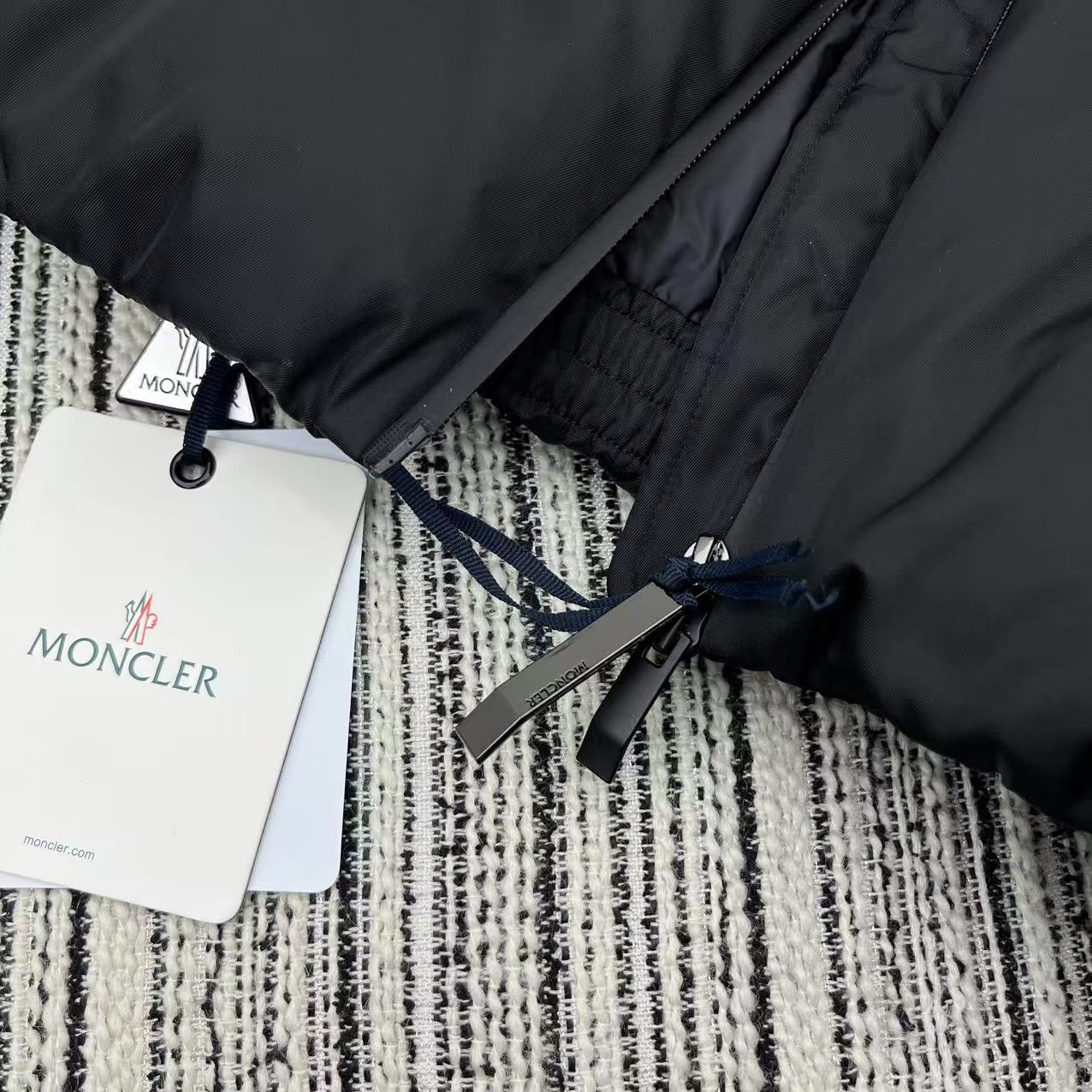 【MONCLER 公式旗艦店】モンクレール ダウンジャケット ご好評に付き再入荷！-BRAND OFF