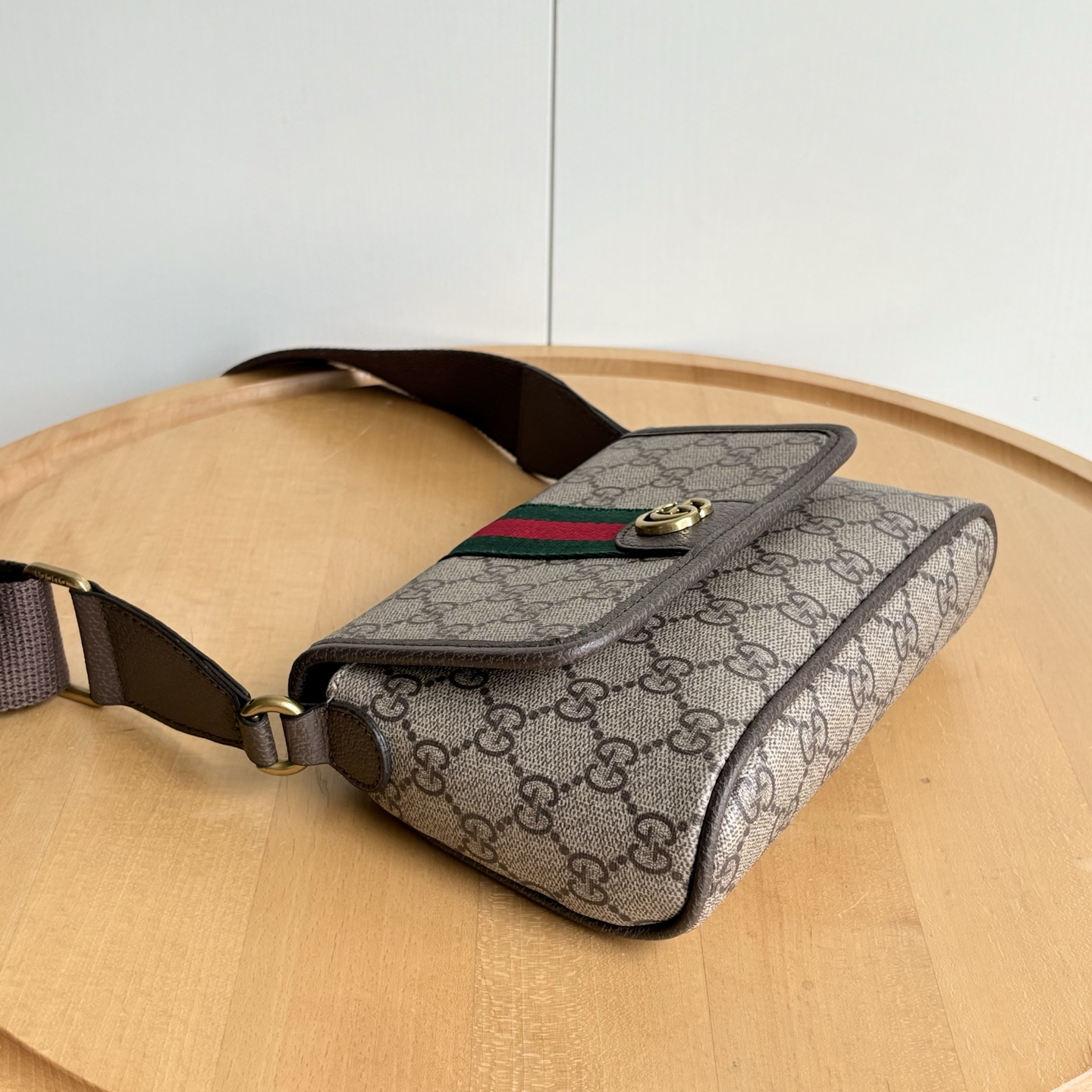 【GUCCI公式旗艦店】グッチ 大人気 クロスボディバッグ ★完売確実の売れ筋★-BRAND OFF
