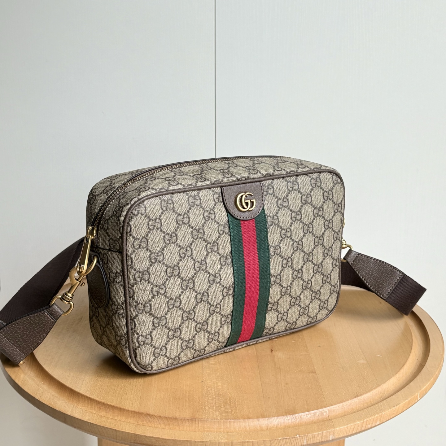 【GUCCI公式旗艦店】グッチ 大人気 クロスボディバッグ 834468-BRAND OFF