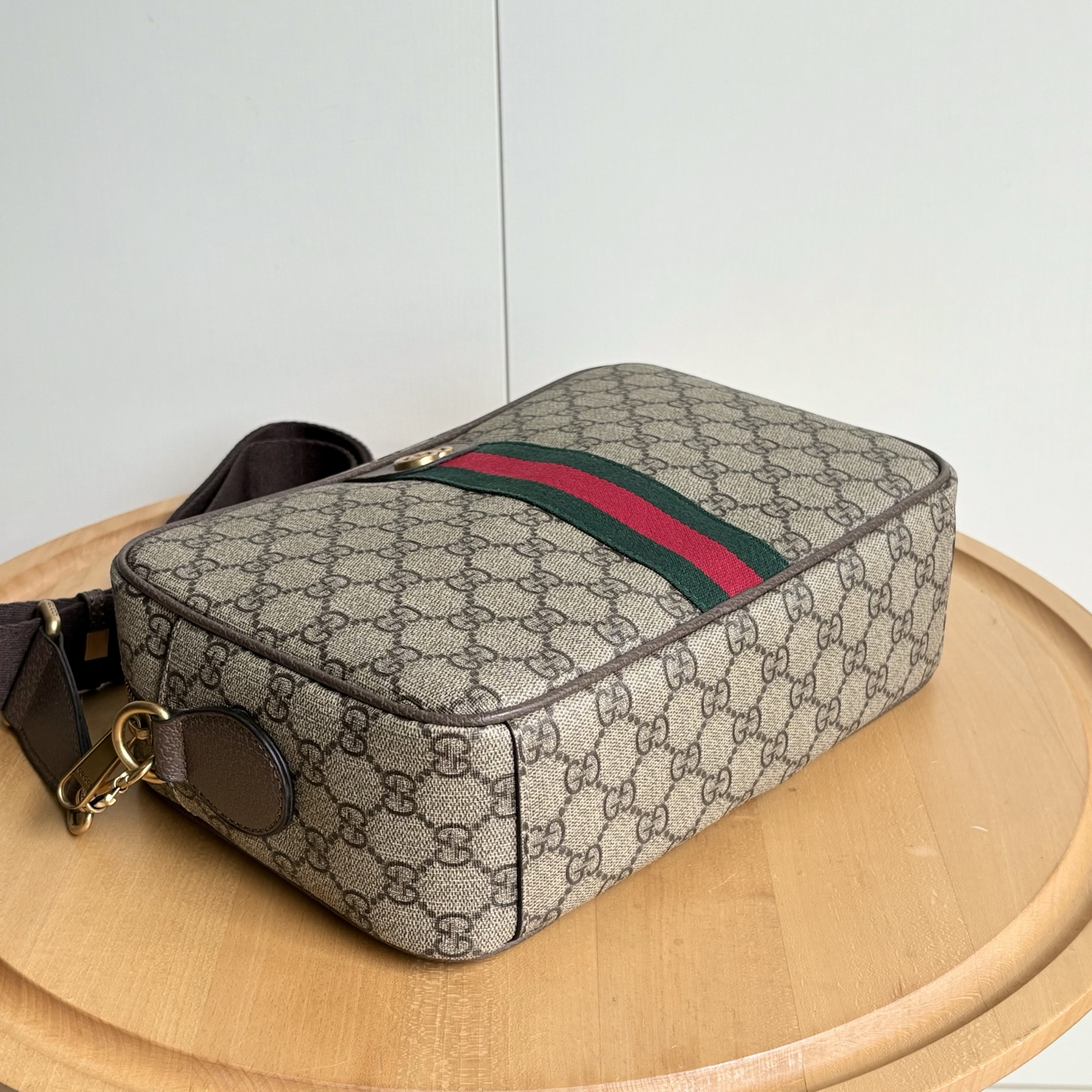 【GUCCI公式旗艦店】グッチ 大人気 クロスボディバッグ 834468-BRAND OFF