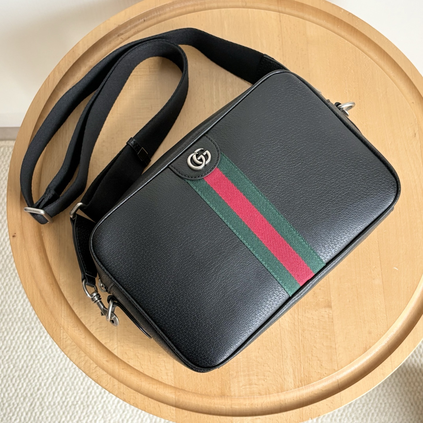 【GUCCI公式旗艦店】グッチ 大人気 クロスボディバッグ 834468-BRAND OFF