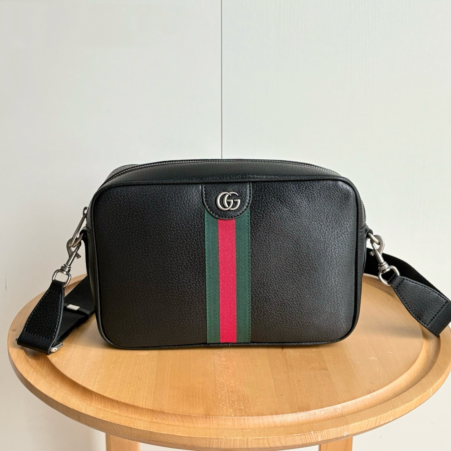 【GUCCI公式旗艦店】グッチ 大人気 クロスボディバッグ 834468-BRAND OFF