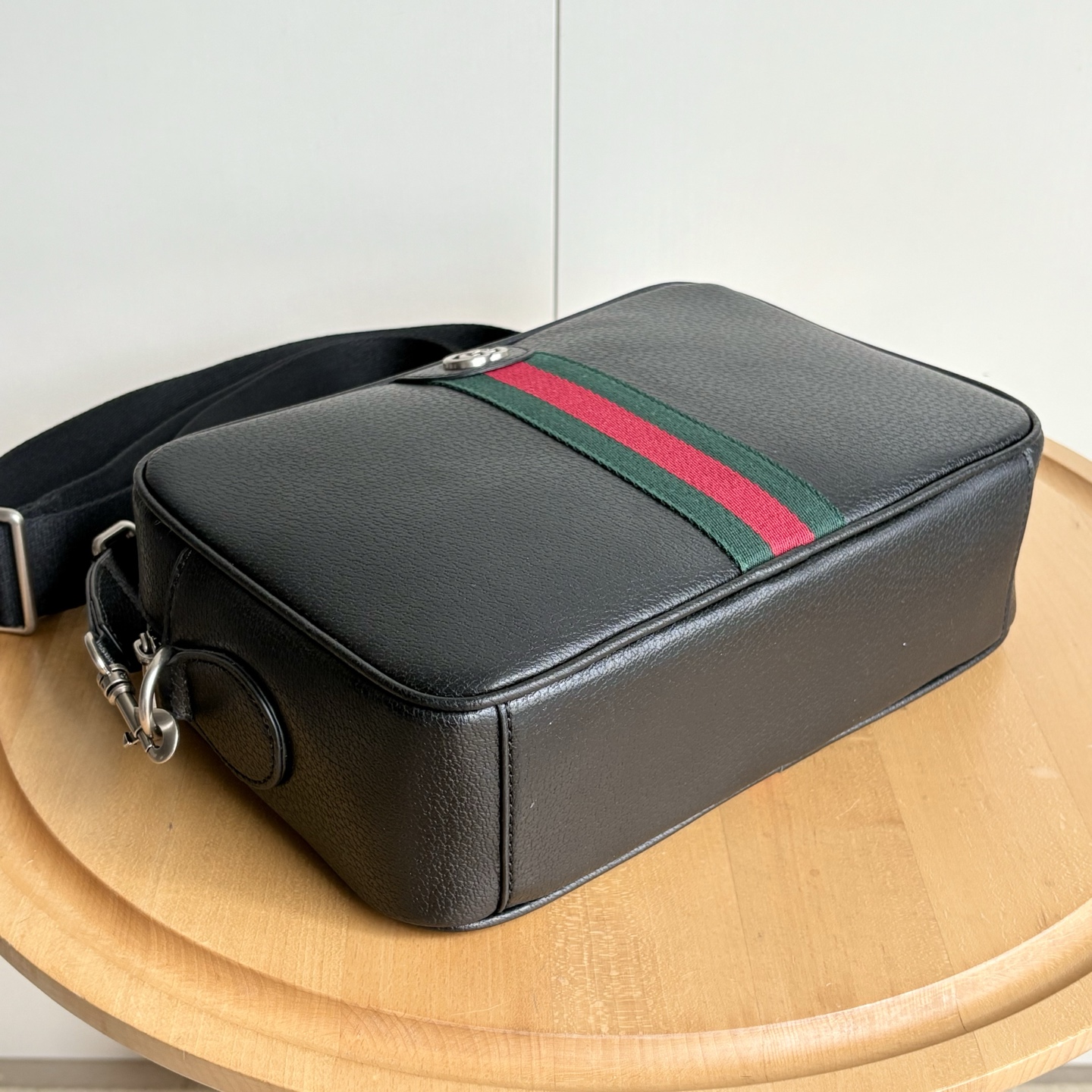 【GUCCI公式旗艦店】グッチ 大人気 クロスボディバッグ 834468-BRAND OFF