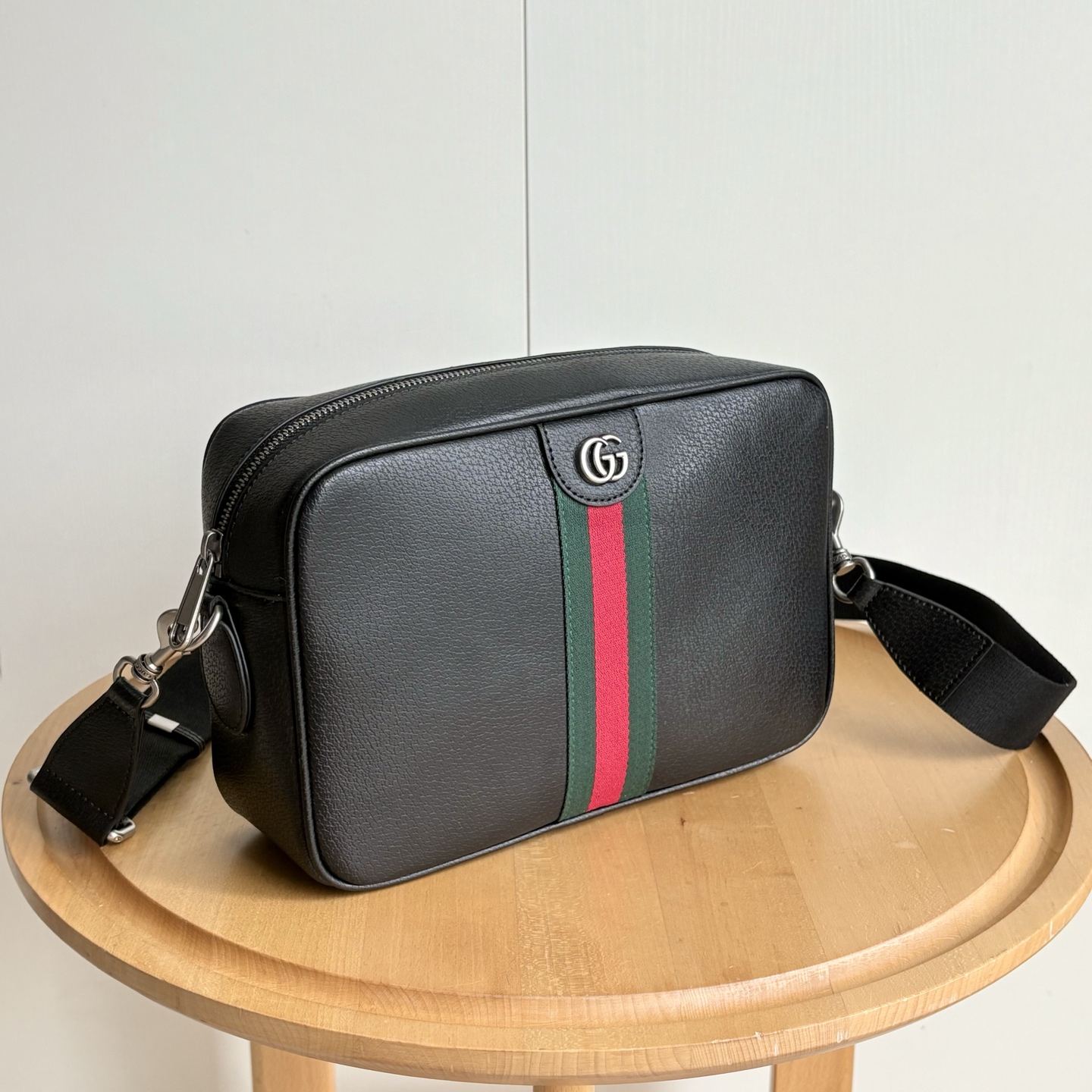 【GUCCI公式旗艦店】グッチ 大人気 クロスボディバッグ 834468-BRAND OFF