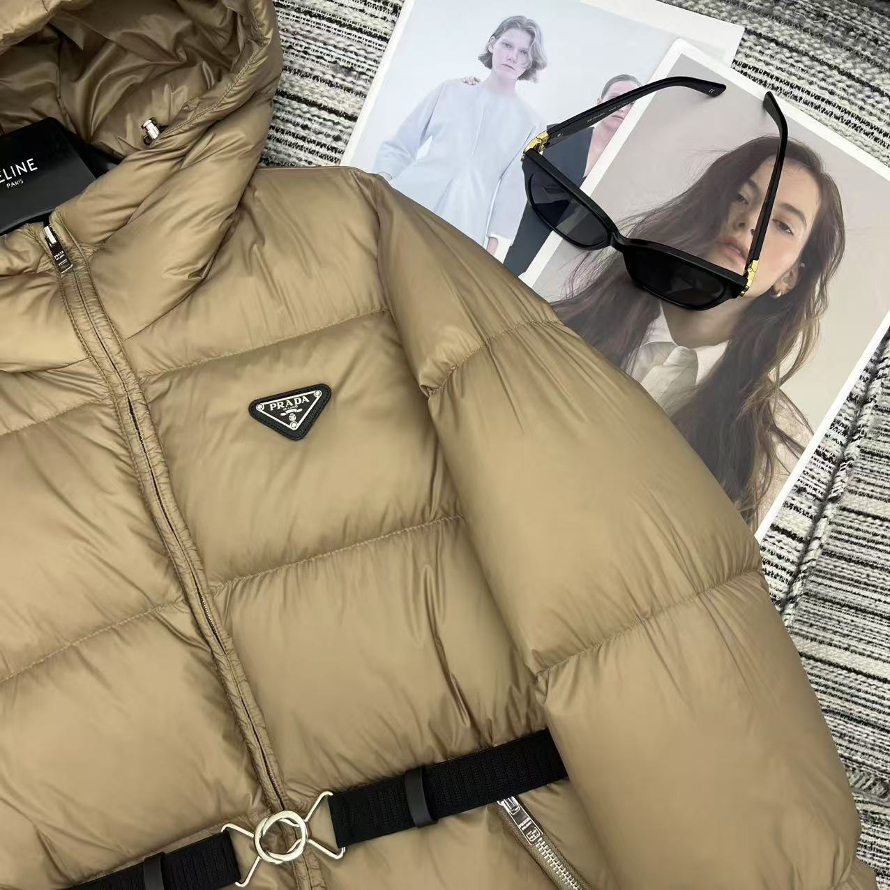 【PRADA旗艦店】ダウンジャケット、ご好評に付き再入荷！-BRAND OFF
