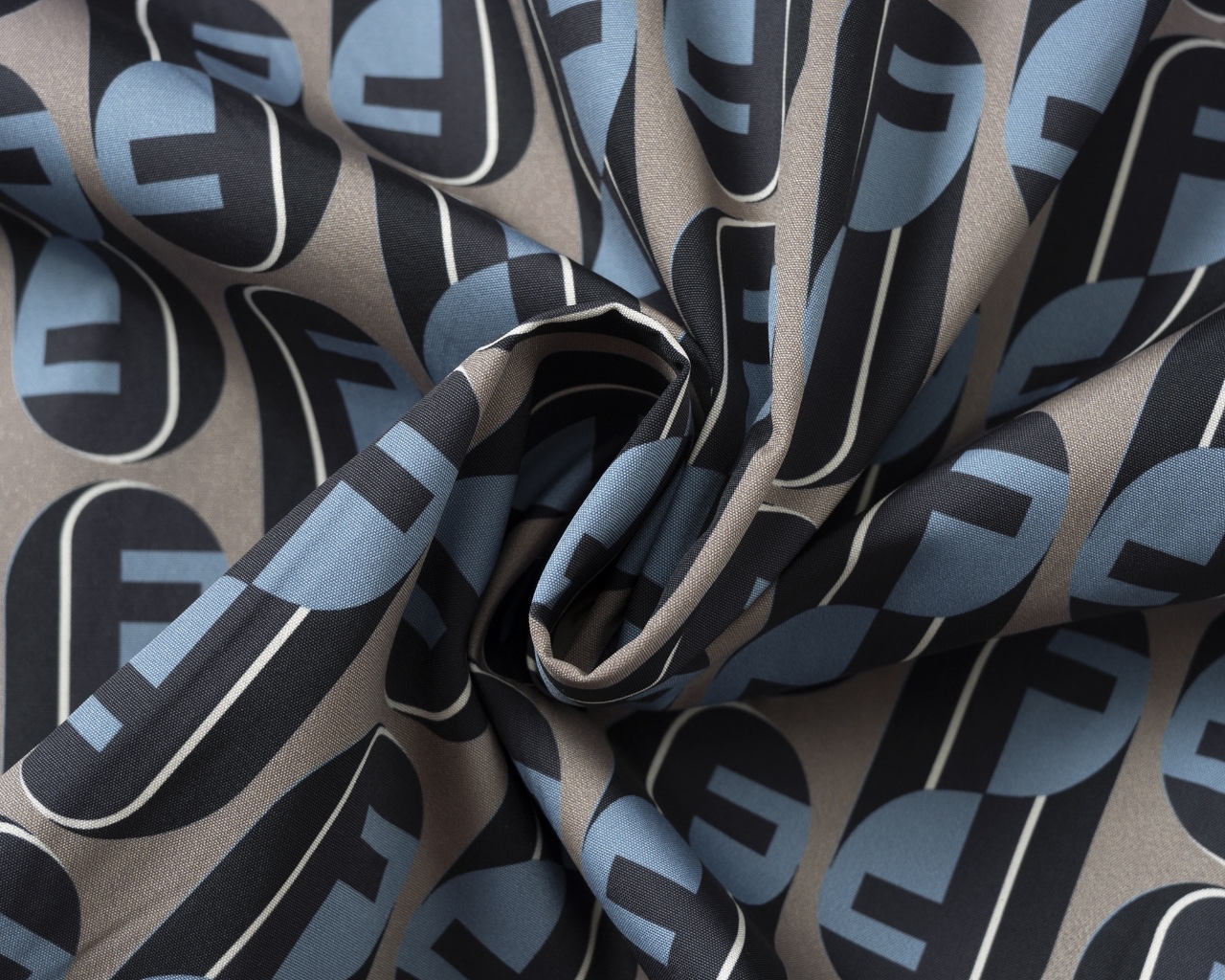 【FENDI旗艦店】フェンディ ジャケット 、ご好評に付き再入荷！-BRAND OFF