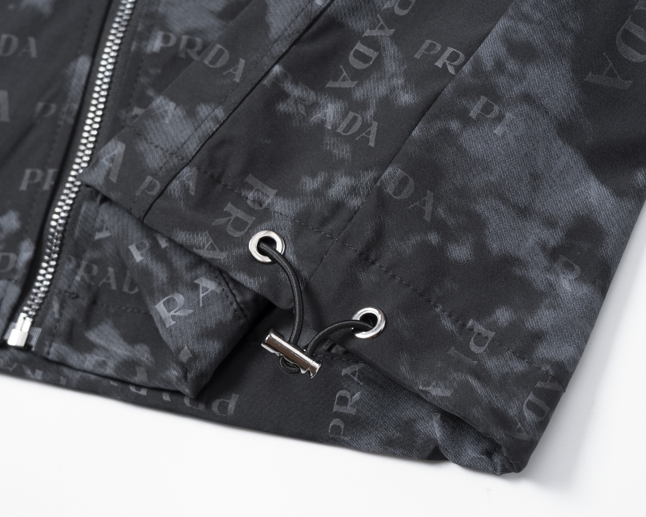 【PRADA旗艦店】プラダ ジャケット ご好評に付き再入荷！-BRAND OFF