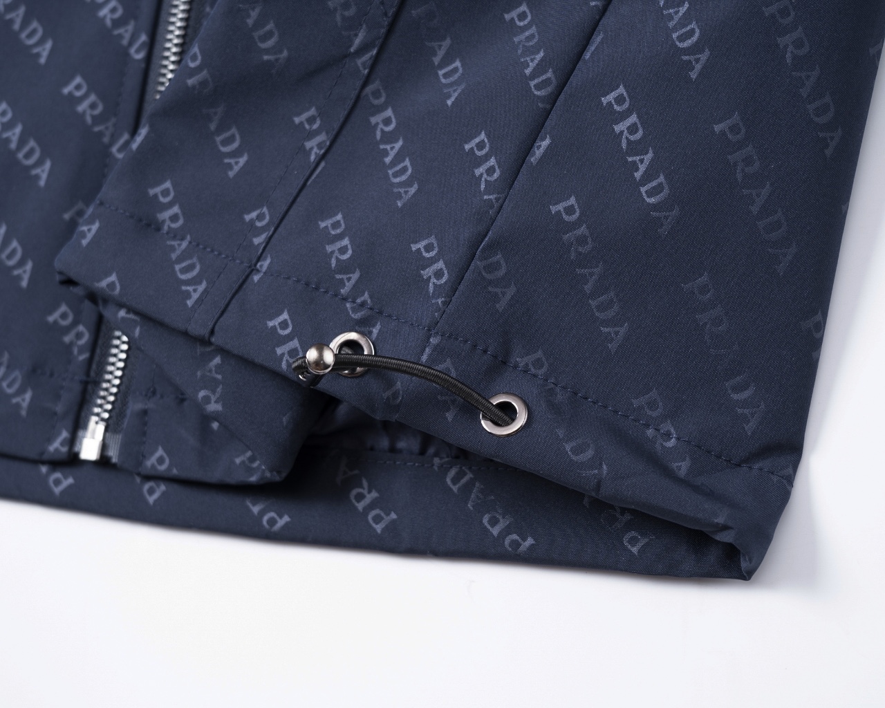 【PRADA旗艦店】プラダ ジャケット ご好評に付き再入荷！-BRAND OFF